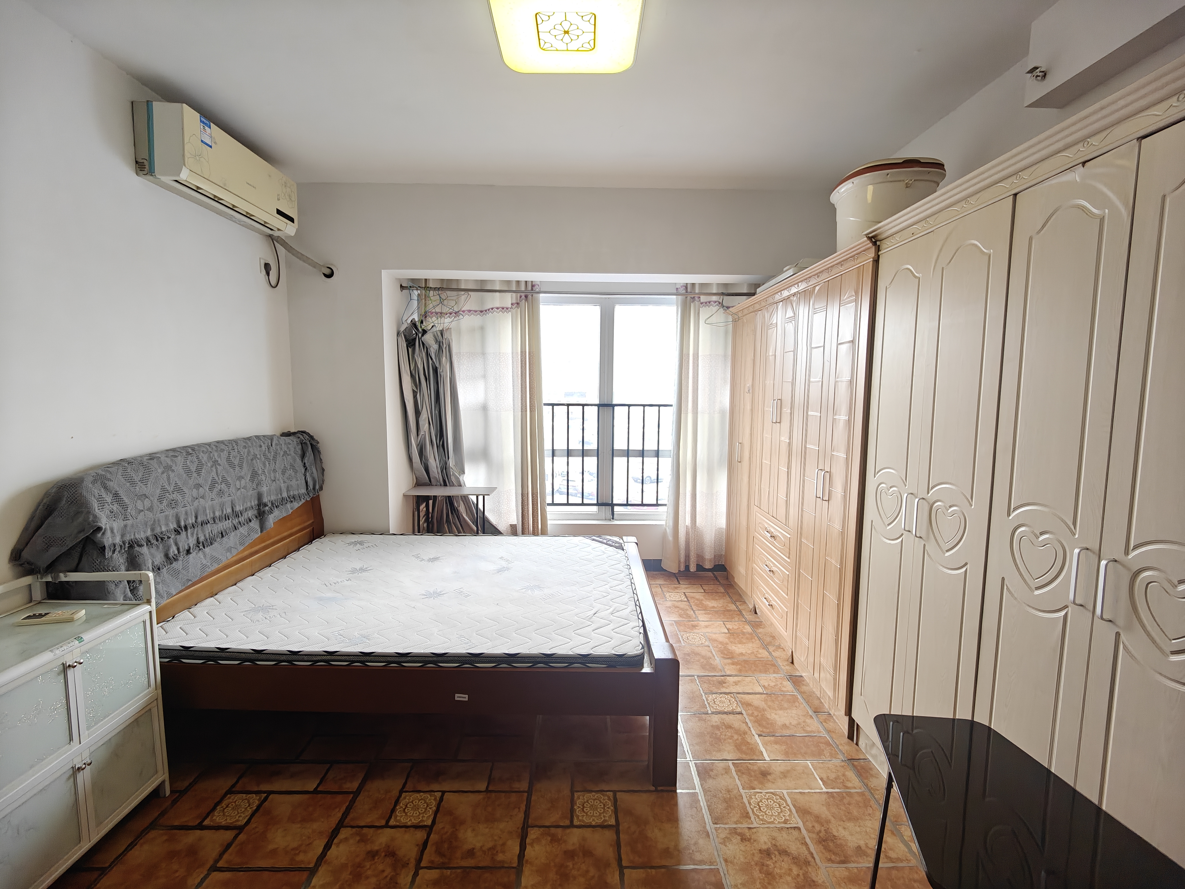 美的城三期  1室1厅1卫    14.0万 美的城三期  1室1厅1卫    14.0万室内图