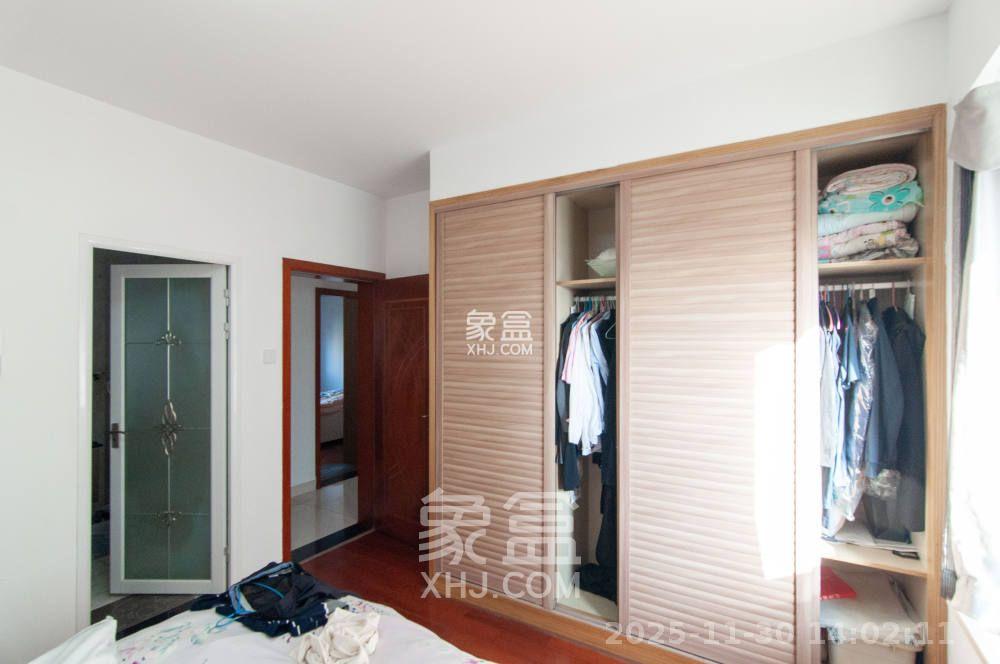 高鑫麓城  3室2厅2卫    3000.0元/月室内图