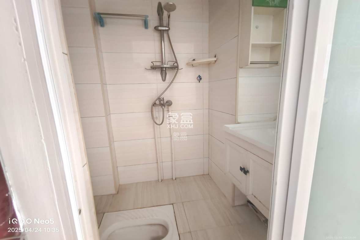 丰园城(鄱阳小区二期) 1室0厅0卫 900.0元/月 丰园城(鄱阳小区二期) 1室0厅0卫 900.0元/月室内图