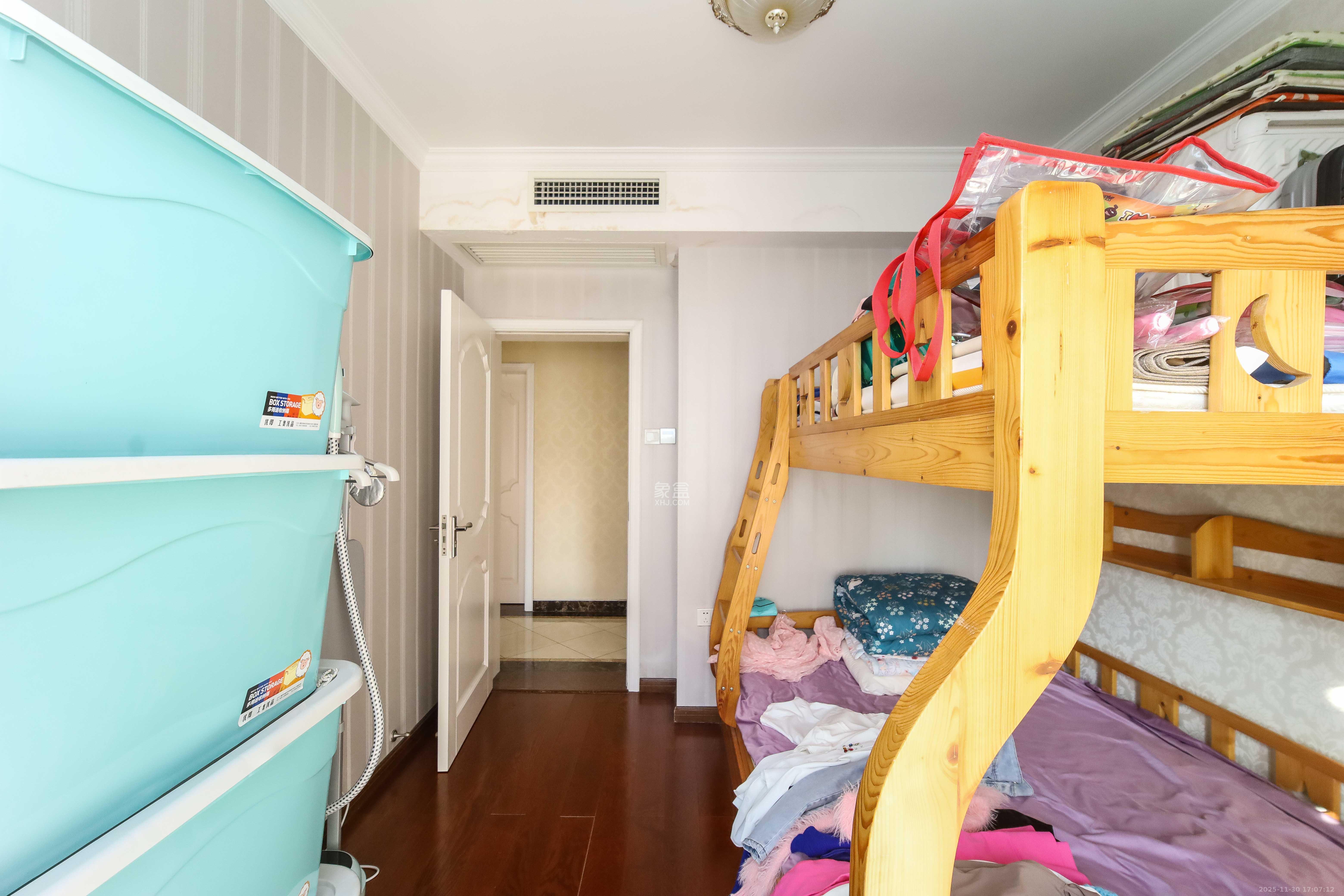 万象凯旋湾  3室2厅2卫    136.0万卧室