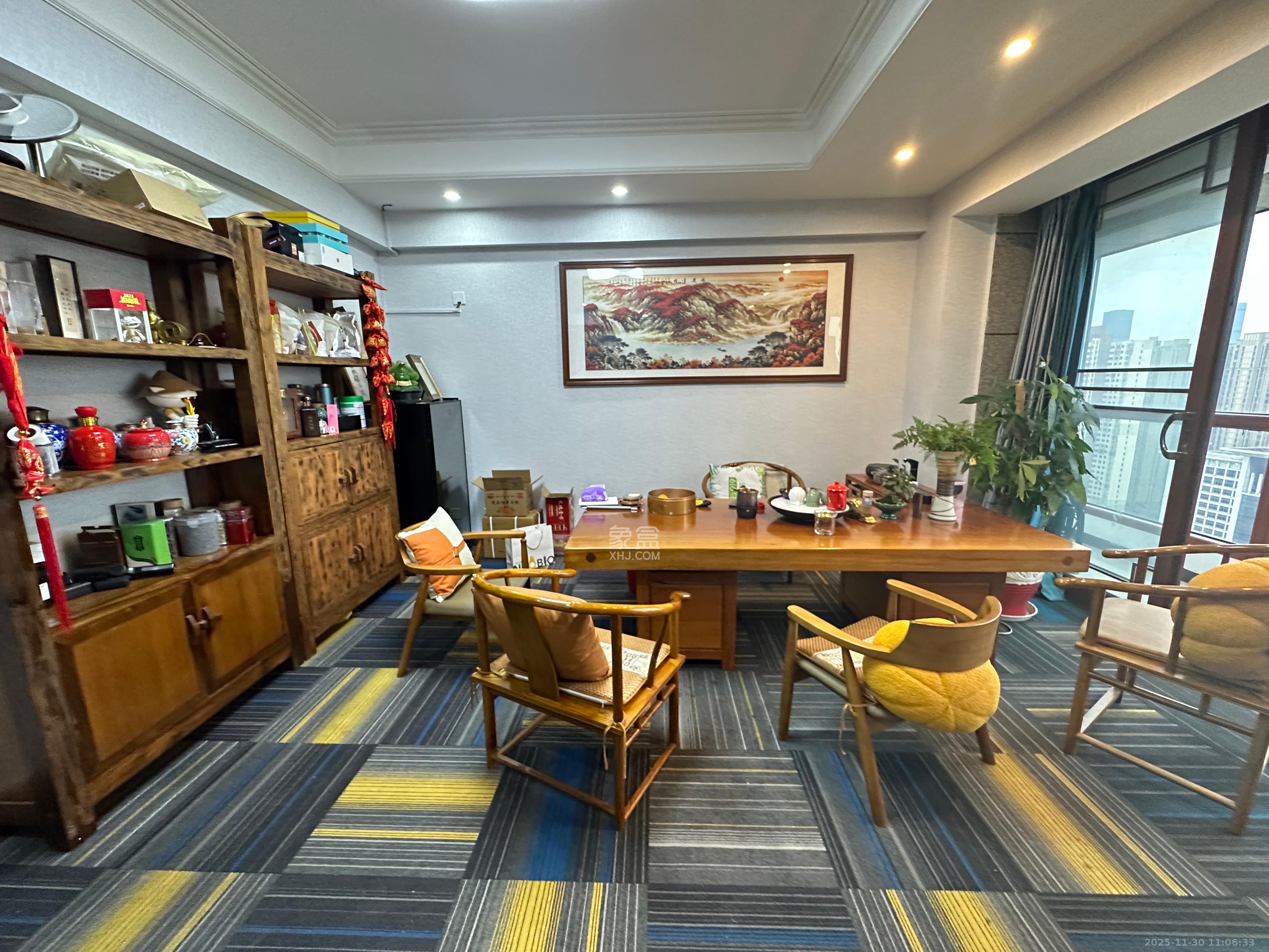 西子一间  5室1厅1卫    10800.0元/月室内图