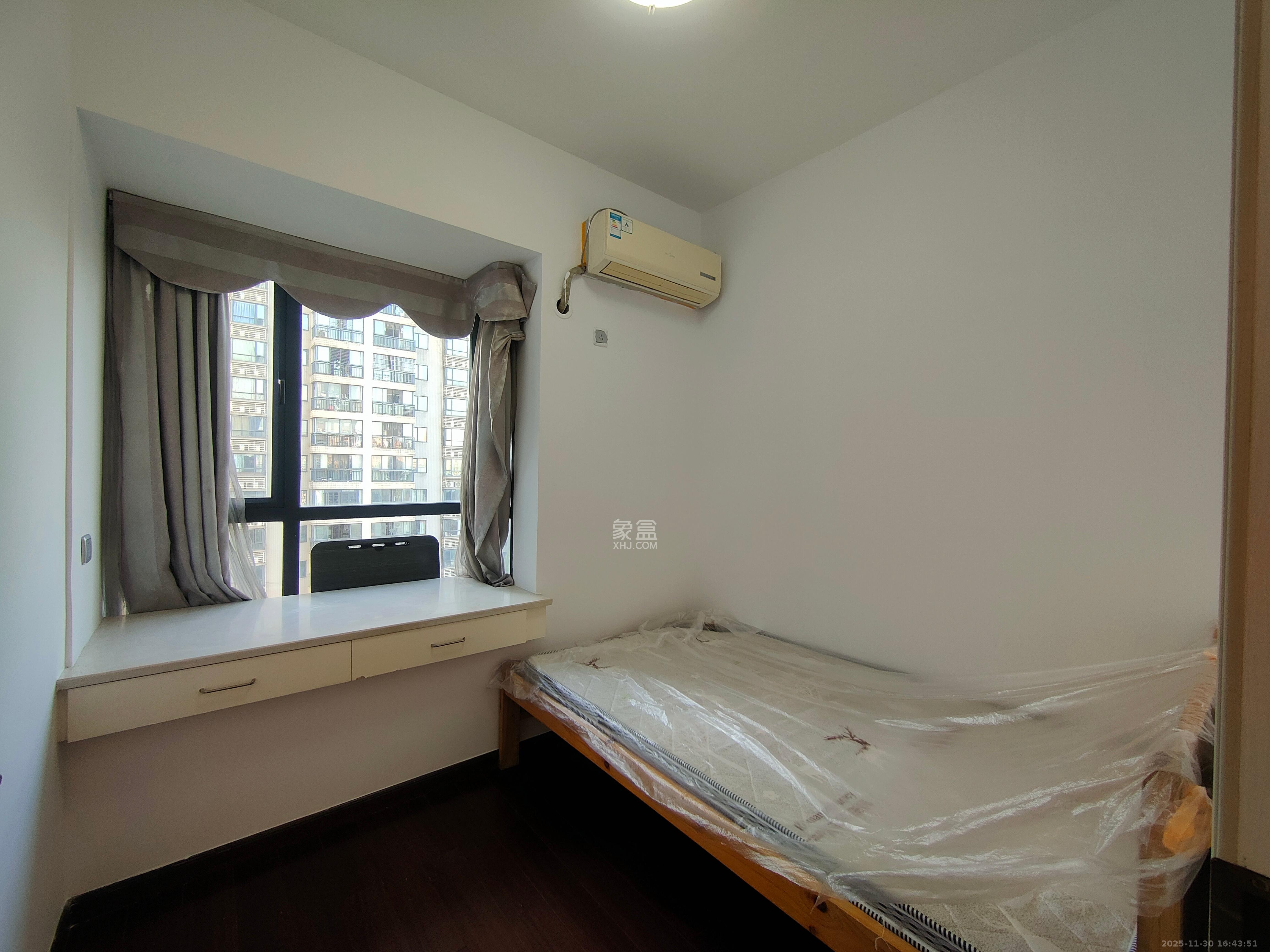 莱茵城  3室2厅1卫    2000.0元/月室内图