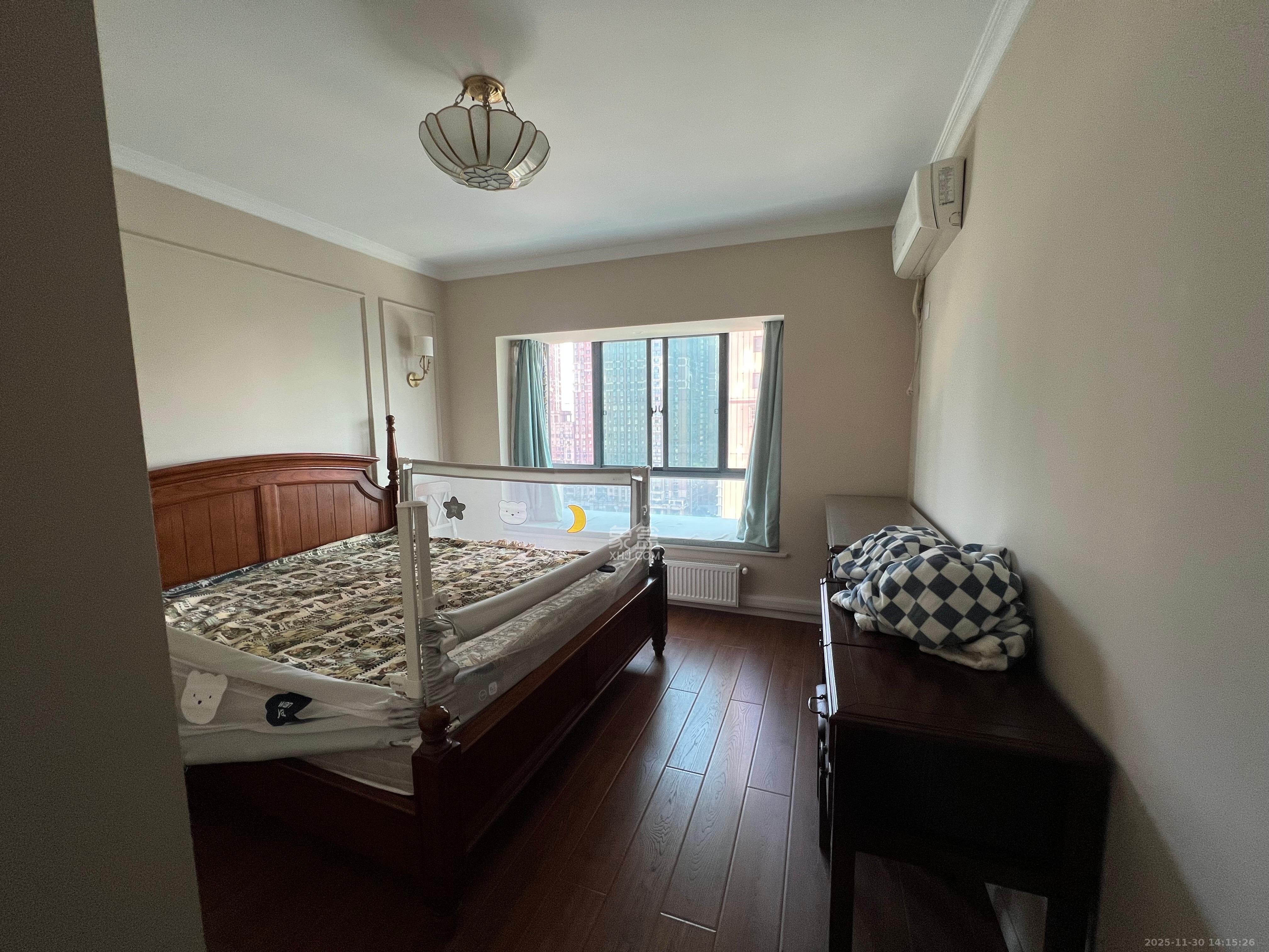 东方芙蓉  3室2厅2卫    3500.0元/月室内图