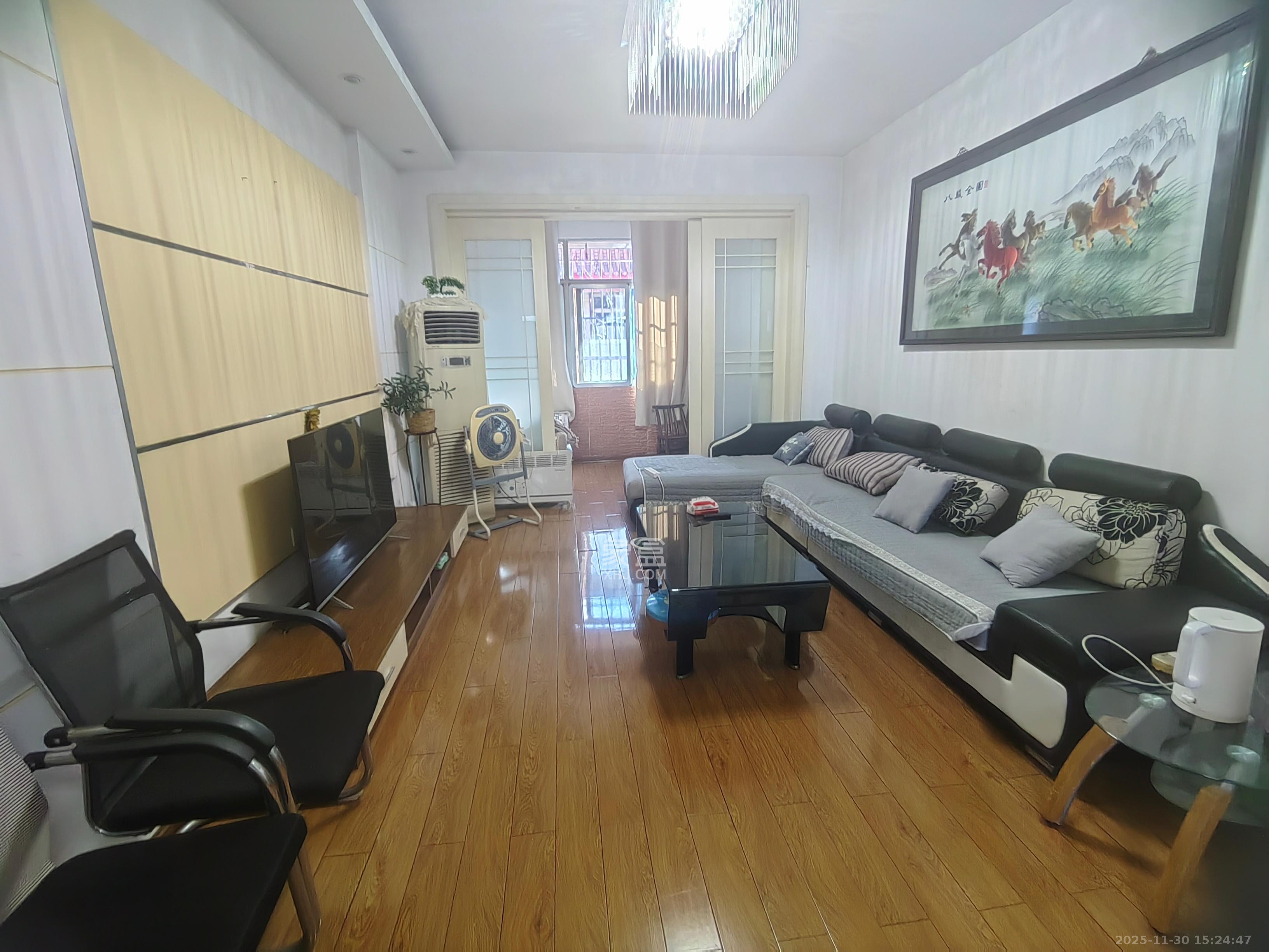 凤凰商贸城  2室2厅1卫    1600.0元/月室内图