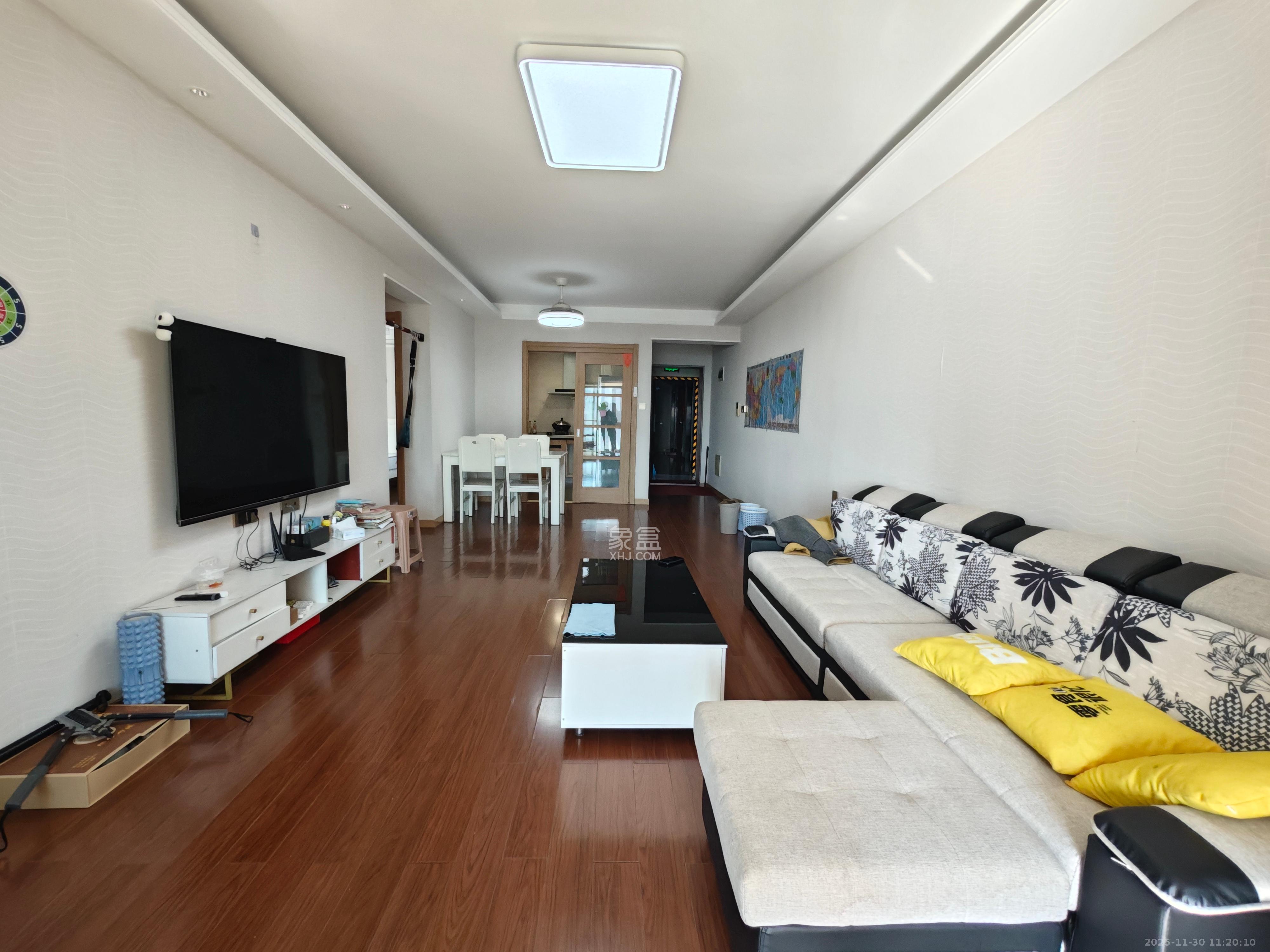 万科魅力之城非凡里  3室2厅1卫    2099.0元/月室内图