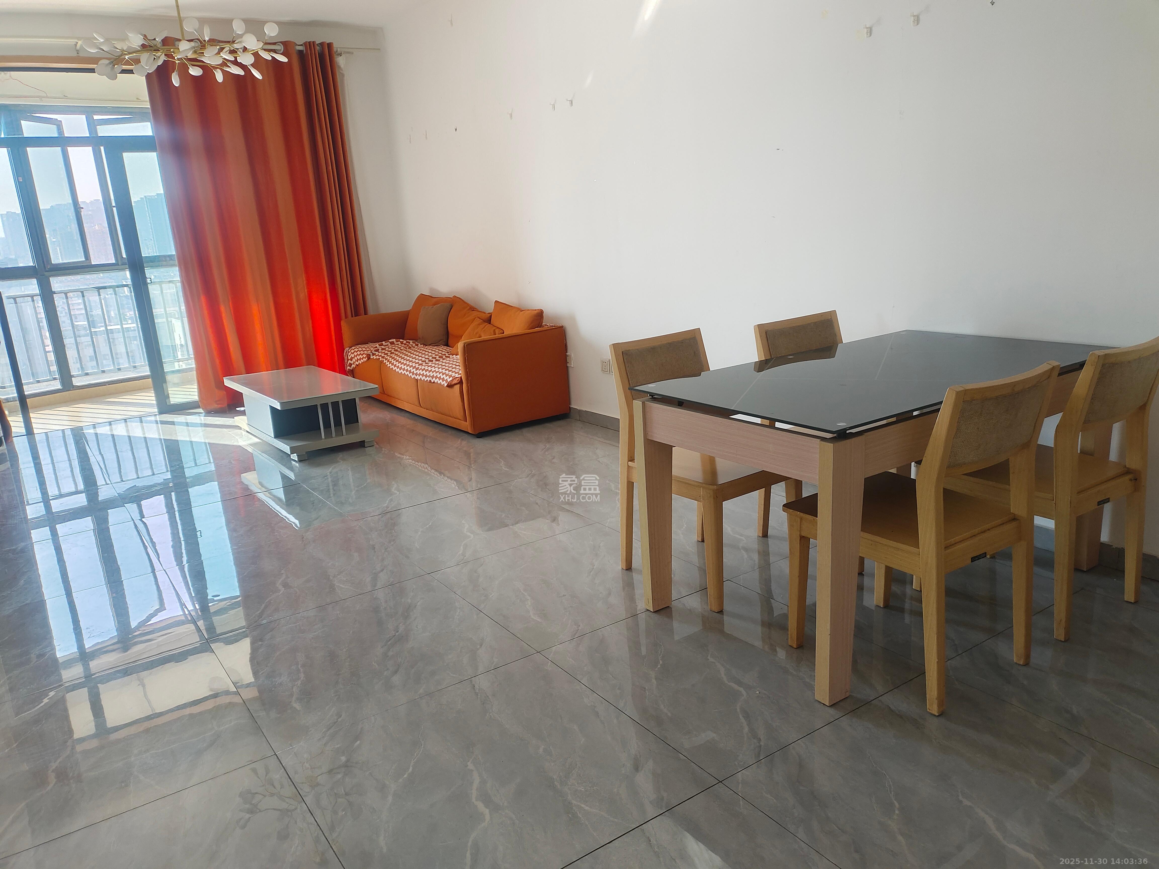 融圣国际  2室2厅1卫    2600.0元/月