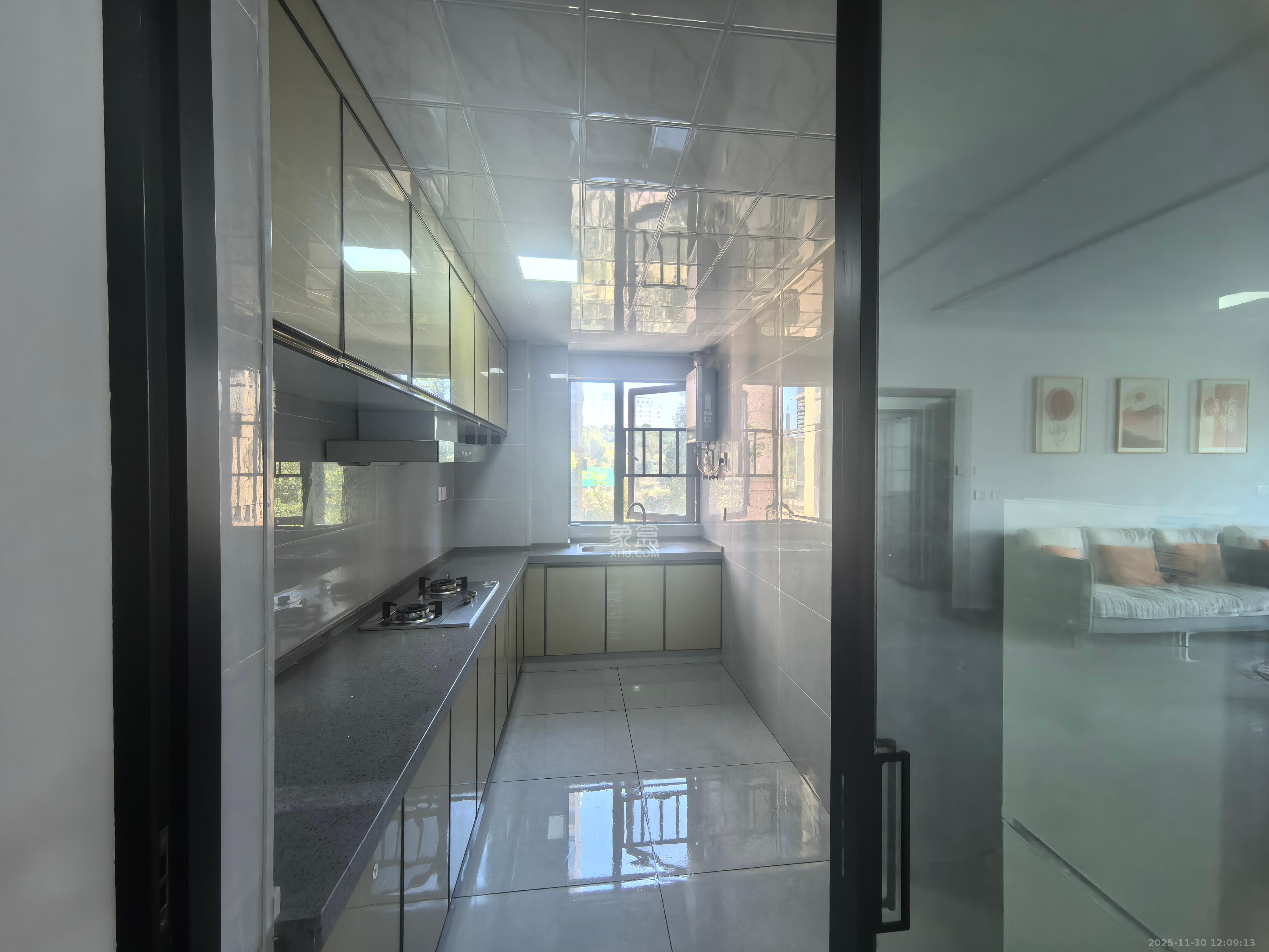 丽发新城  1室0厅0卫    2400.0元/月室内图