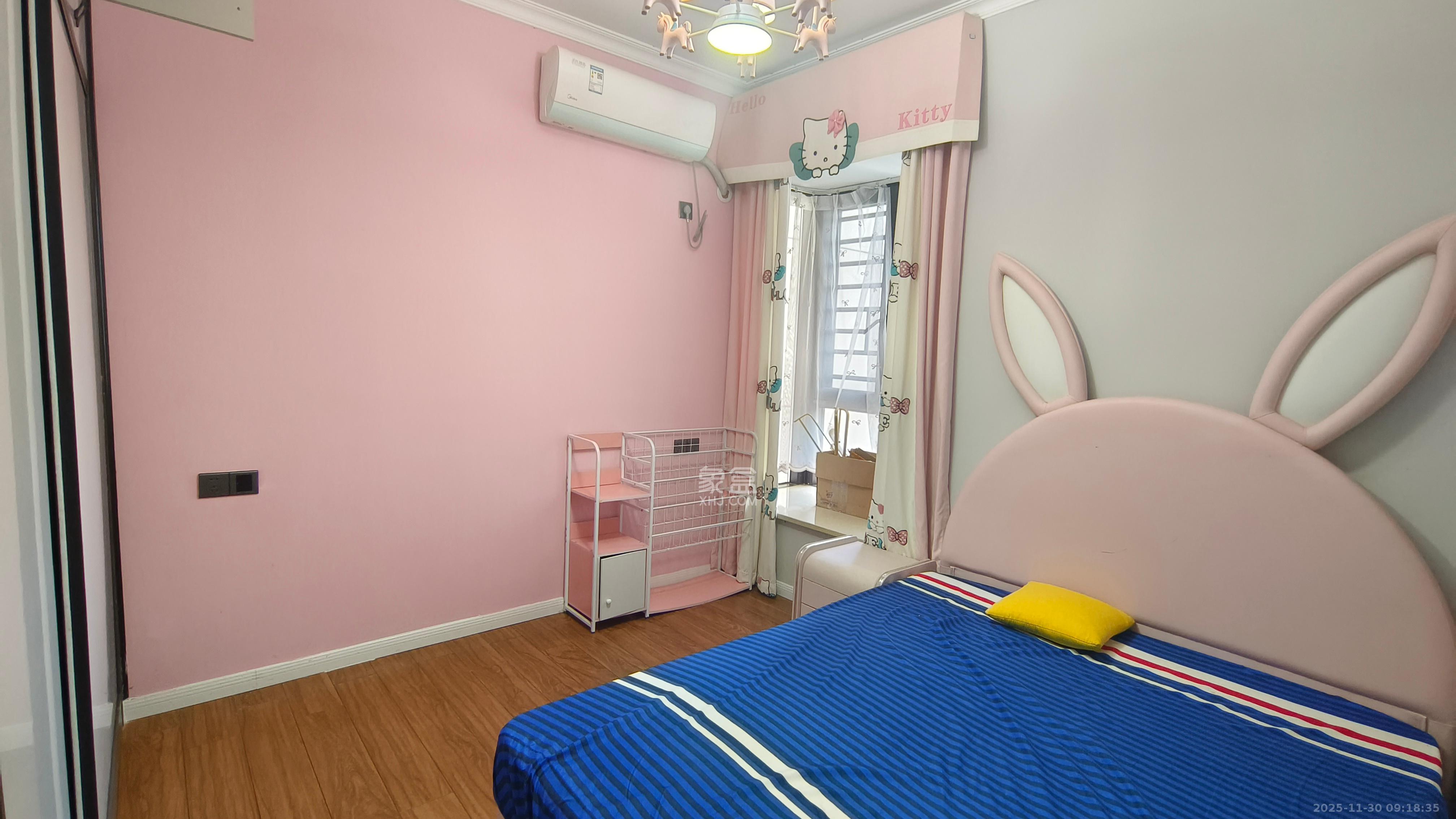 芙蓉苑 3室2厅2卫 2700.0元/月 芙蓉苑 3室2厅2卫 2700.0元/月室内图