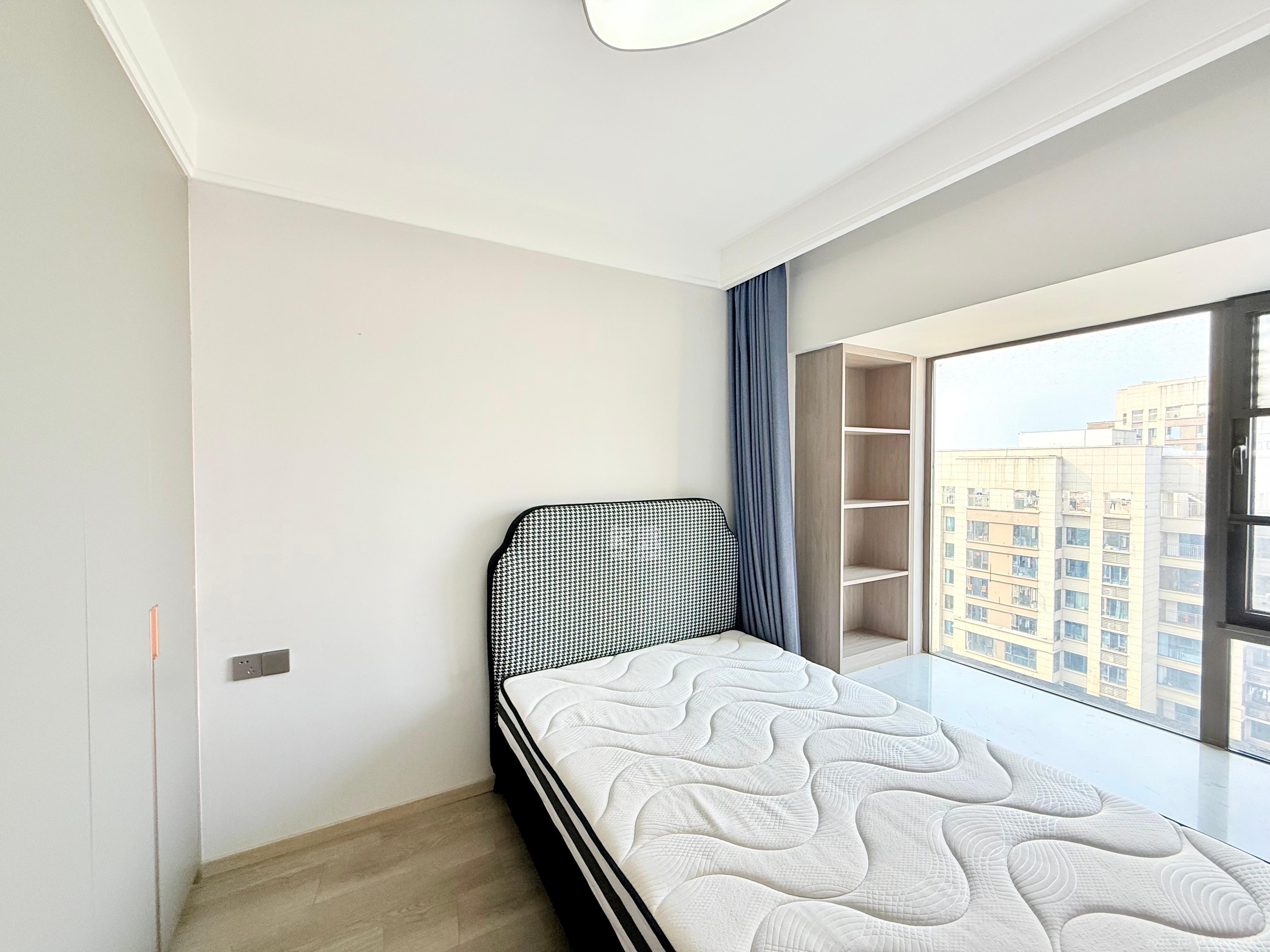 阳光城尚东湾凌云府  4室2厅2卫    3600.0元/月室内图