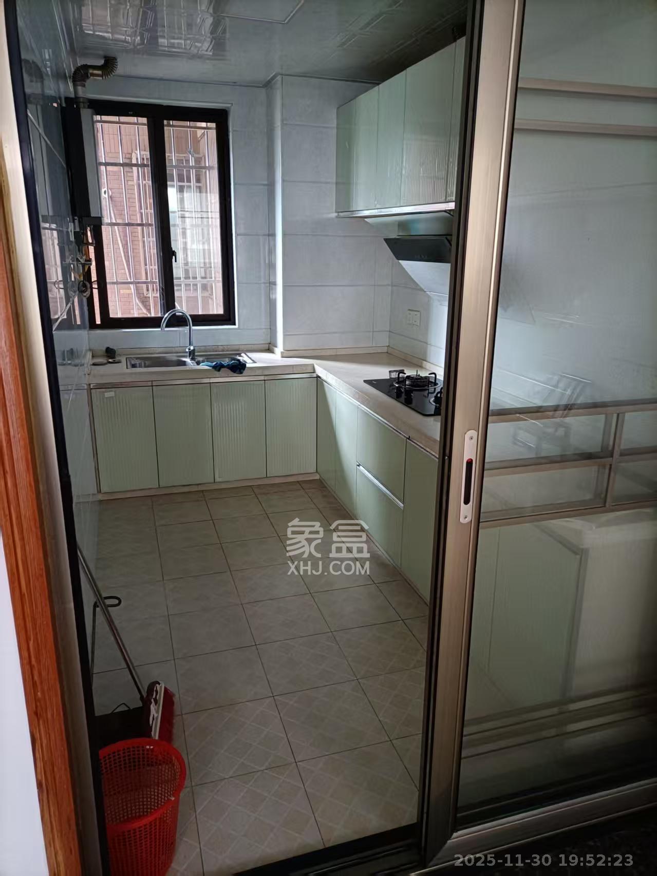 金南家园一期 3室2厅2卫 2400.0元/月 金南家园一期 3室2厅2卫 2400.0元/月室内图