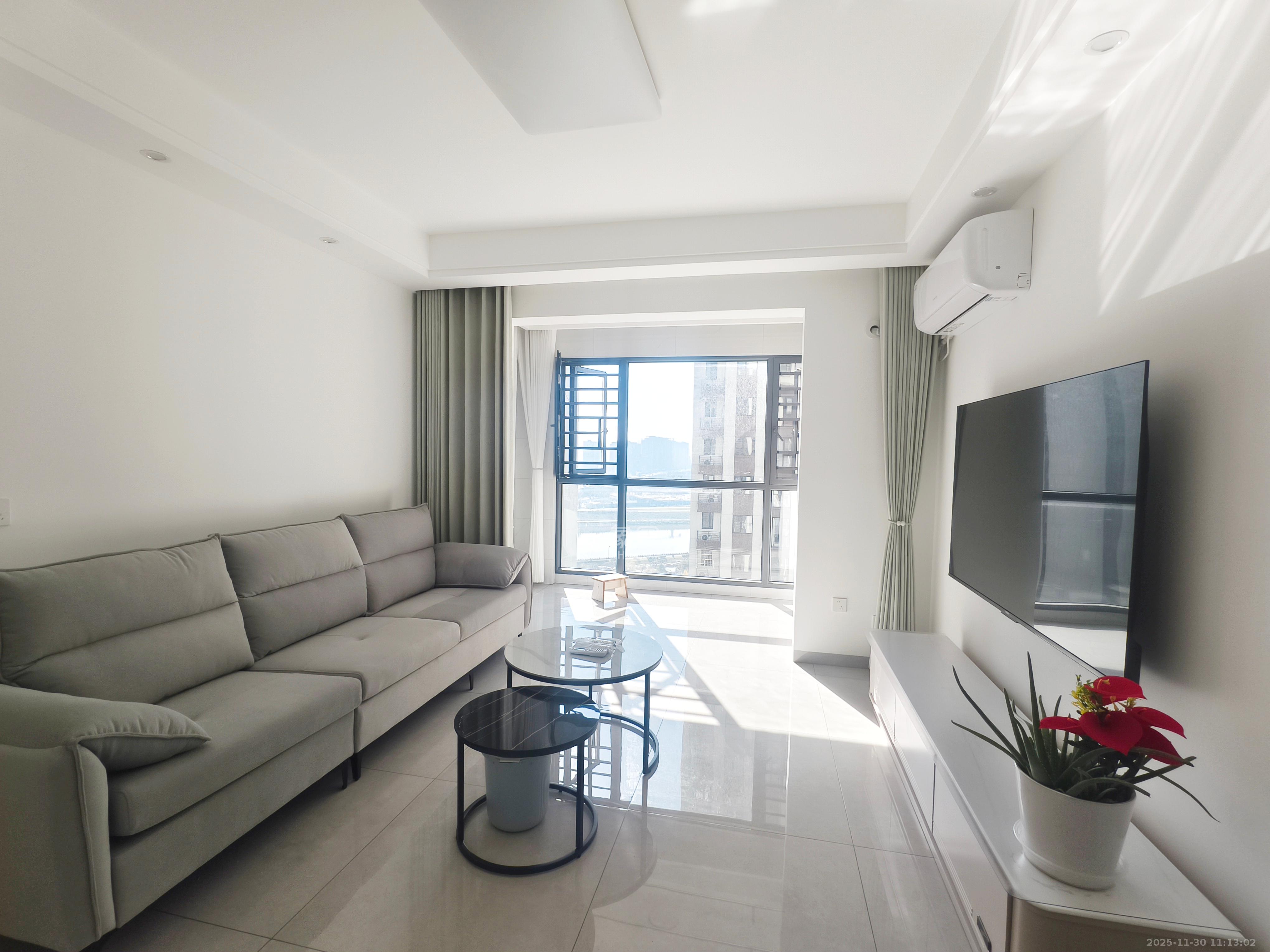 栖凤佳园  2室2厅1卫    2500.0元/月