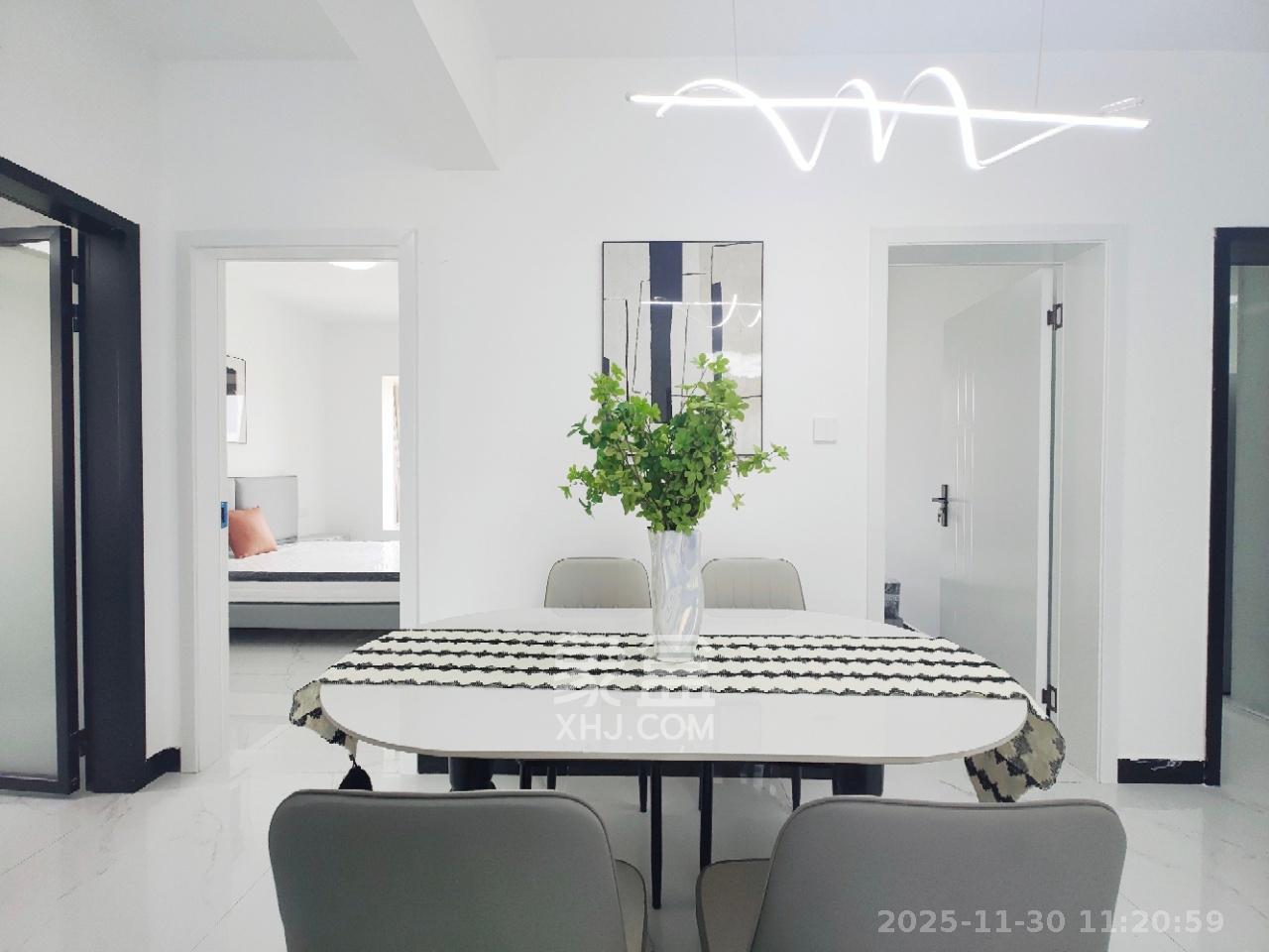 荣盛花语城  3室2厅1卫    2400.0元/月室内图