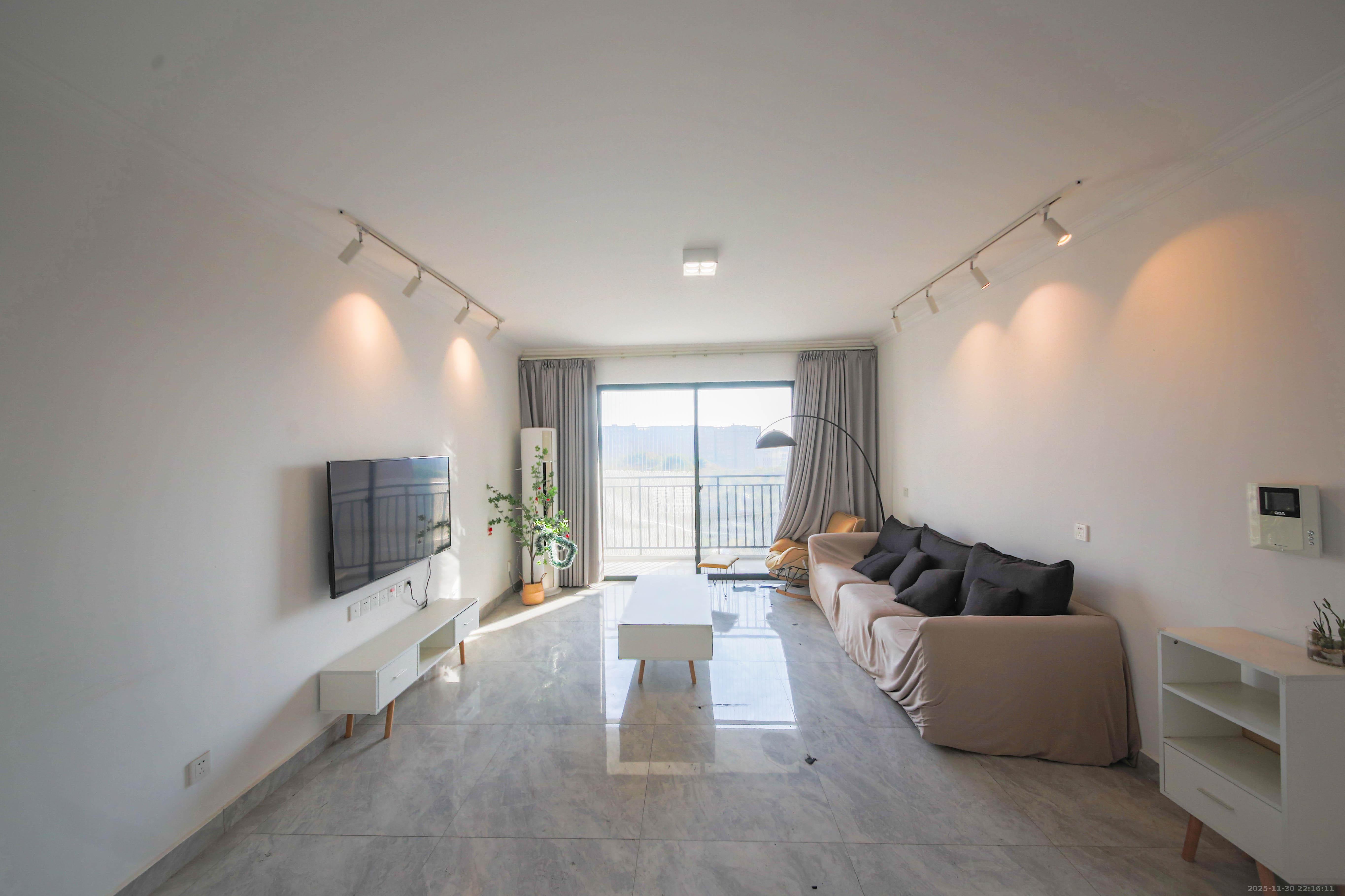 长沙欧洲城  3室2厅2卫    130.0万客厅