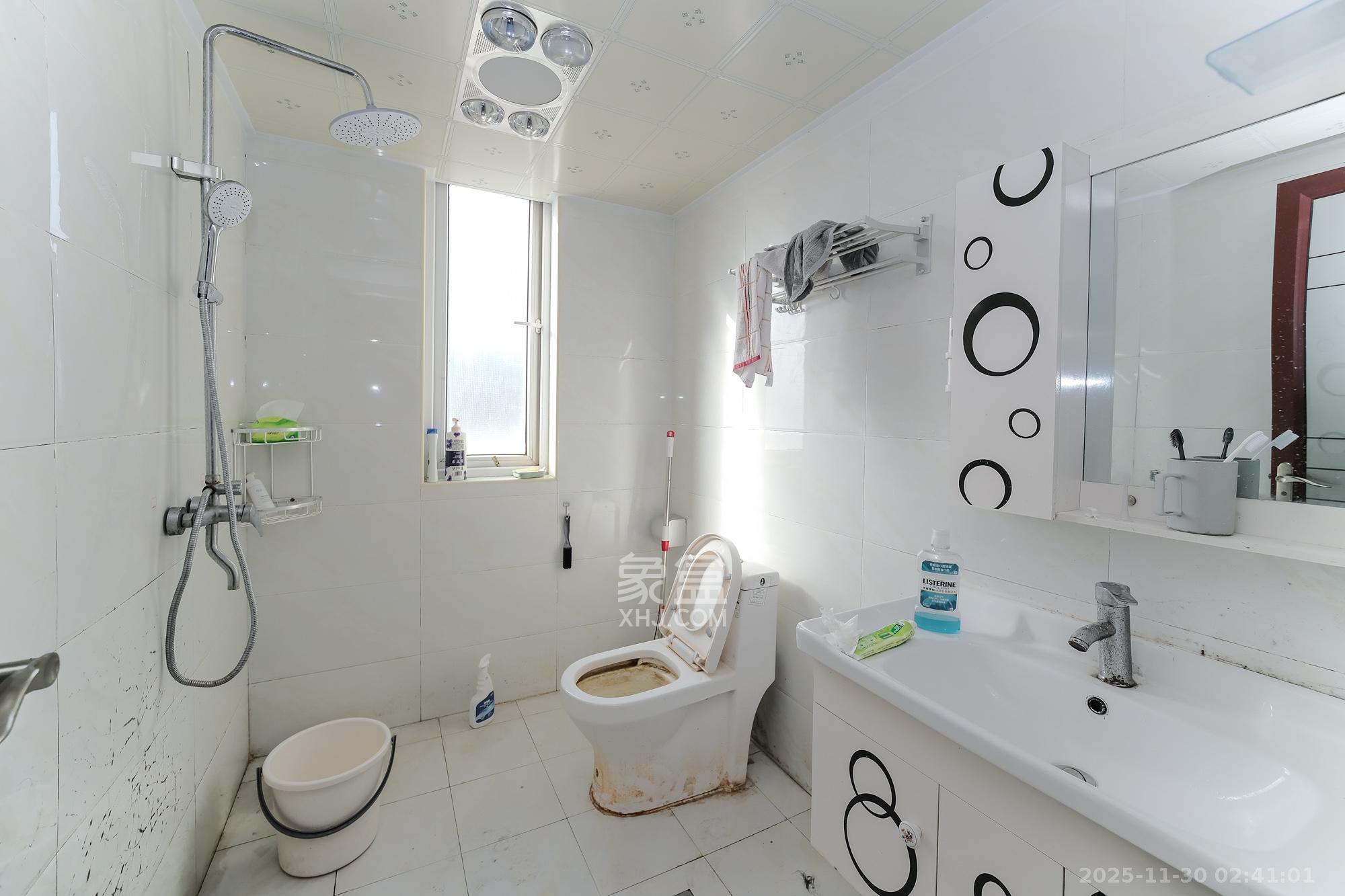 保利香槟国际 3室2厅2卫 96.8万 保利香槟国际 3室2厅2卫 96.8万卫生间