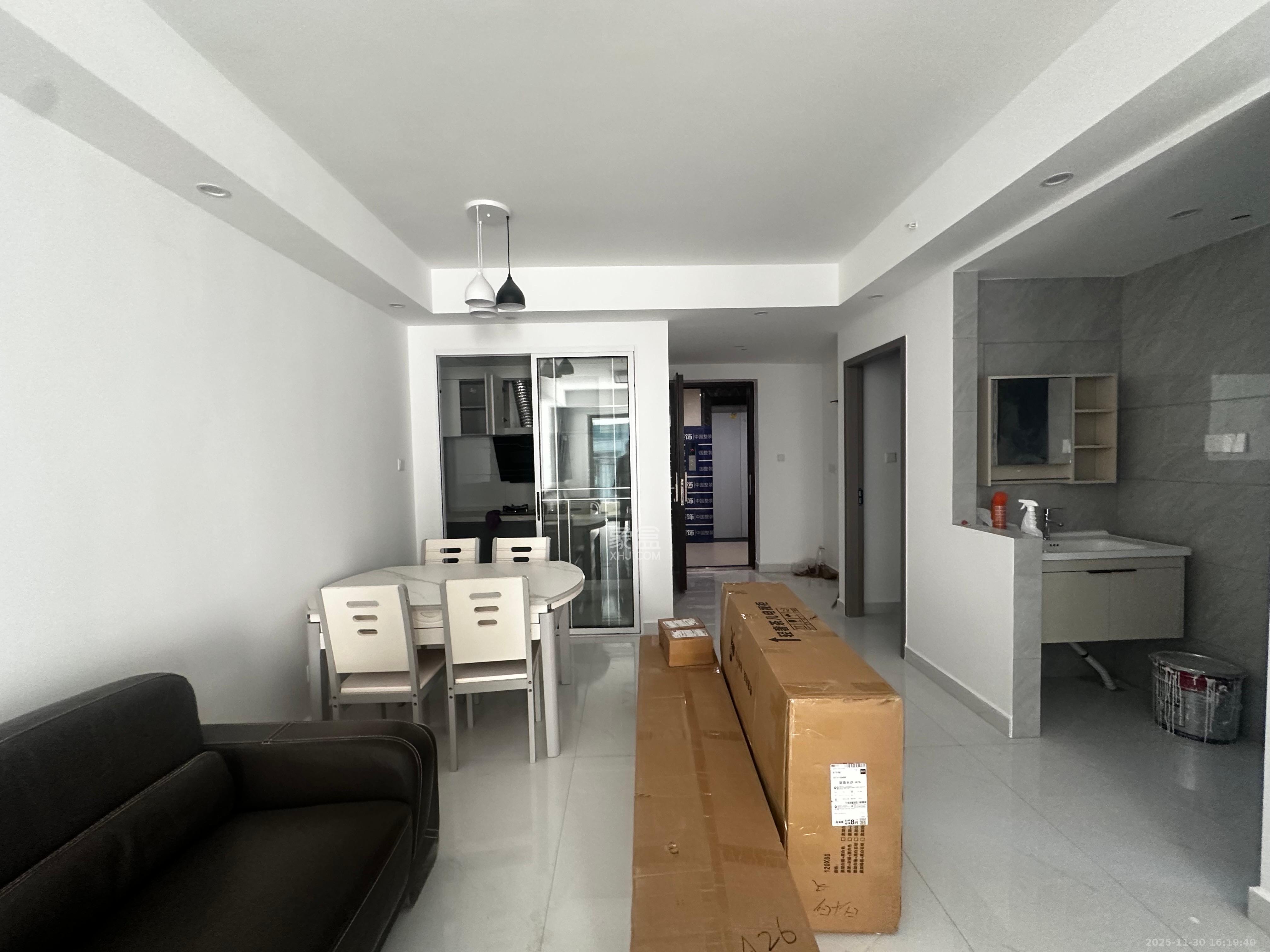 阳光城尚东湾嘉林苑 3室2厅1卫 1500.0元/月 阳光城尚东湾嘉林苑 3室2厅1卫 1500.0元/月室内图