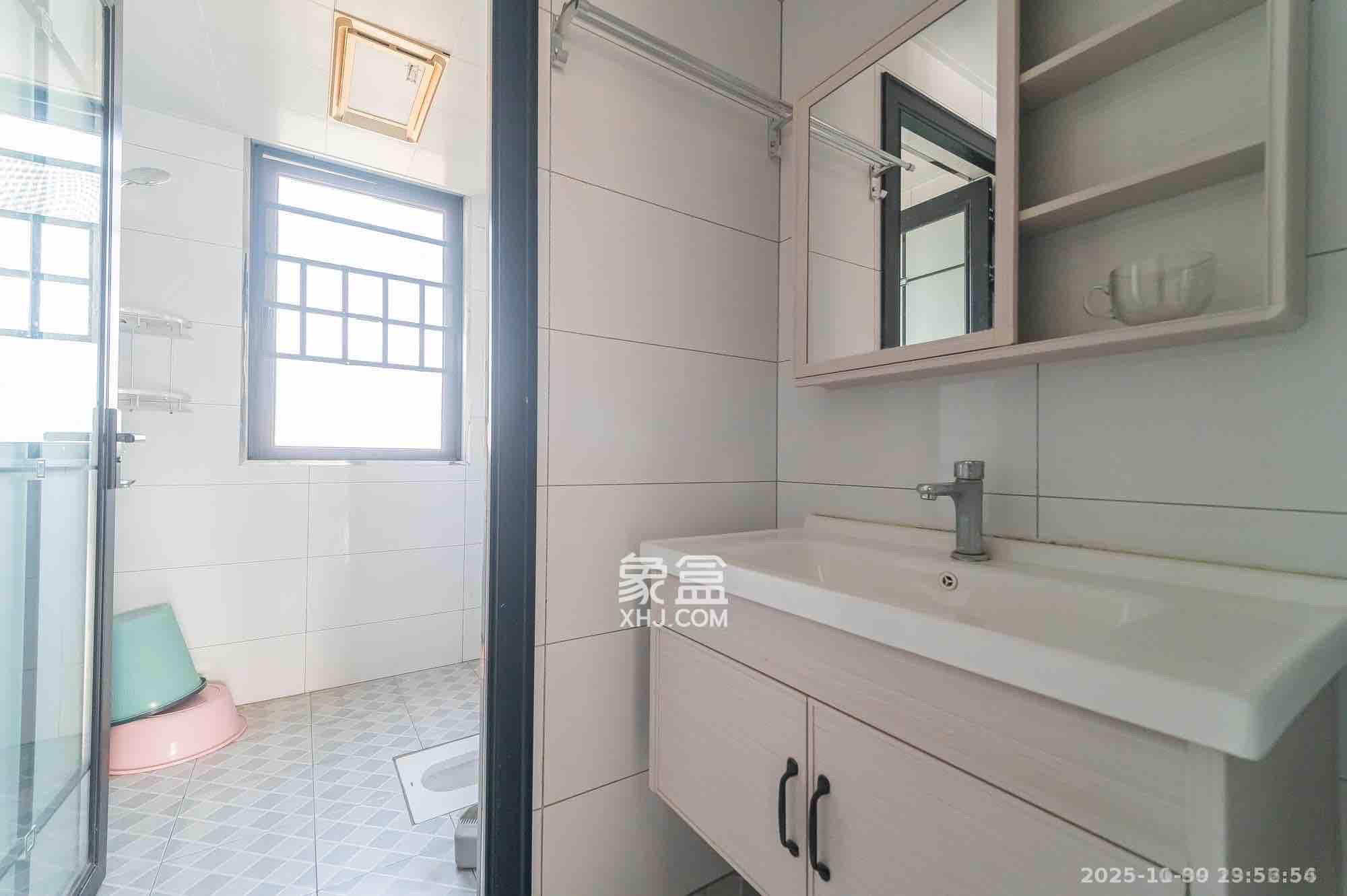 中建悦和城  4室2厅2卫    3000.0元/月室内图