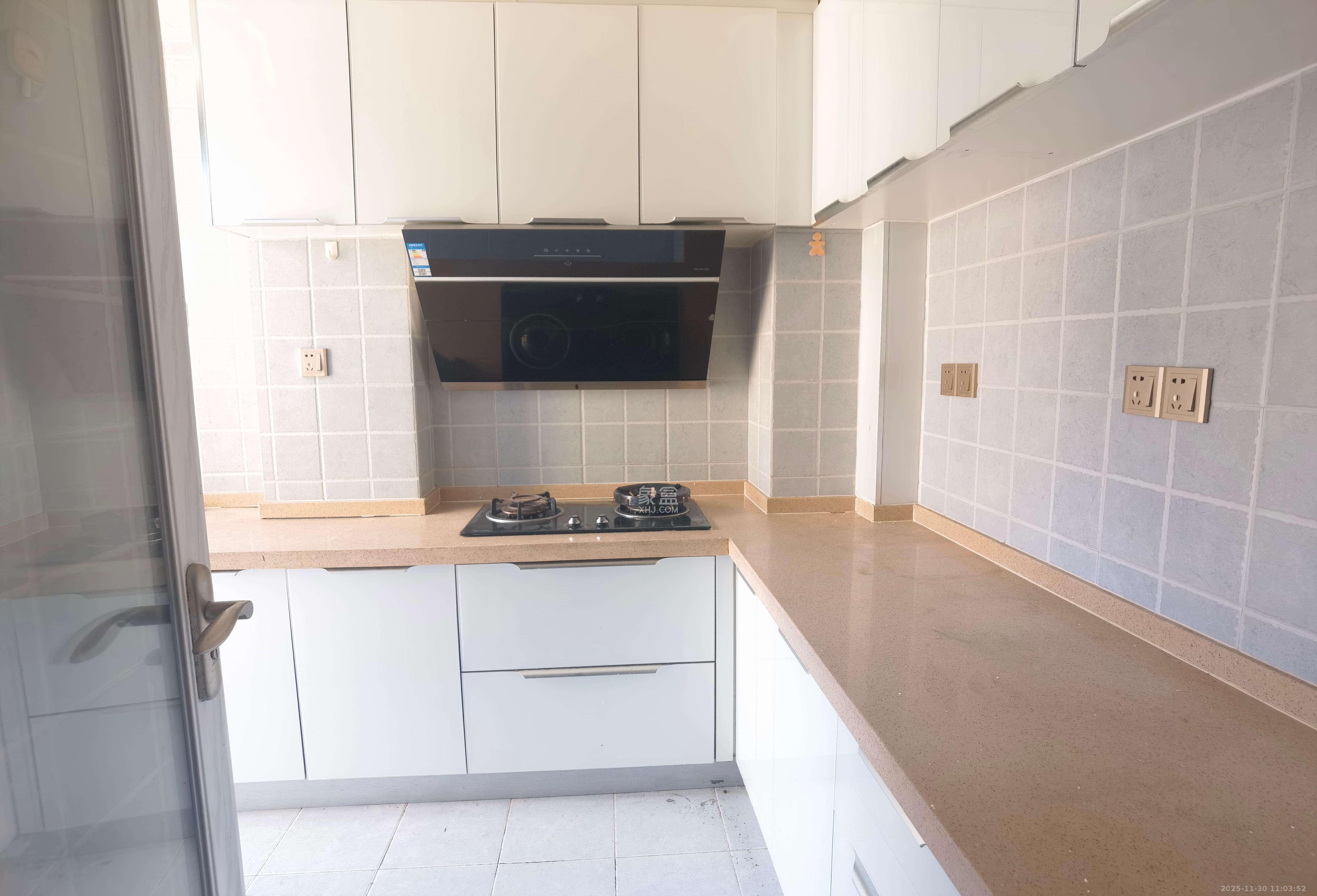 中信凯旋城(中信新城四期) 3室2厅1卫 2100.0元/月 中信凯旋城(中信新城四期) 3室2厅1卫 2100.0元/月室内图