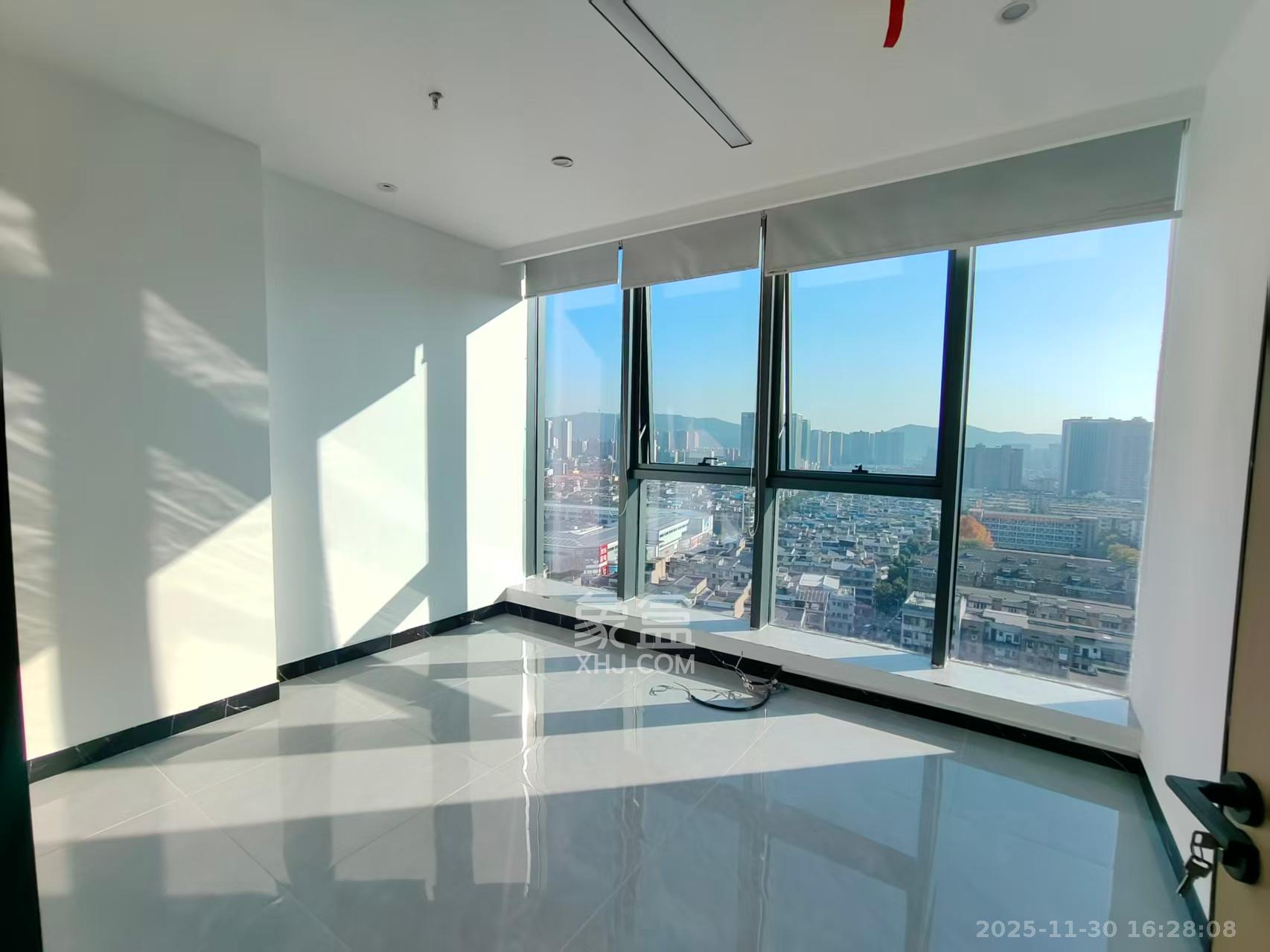 长房时代天地   108.8㎡      6500.0元/月室内图