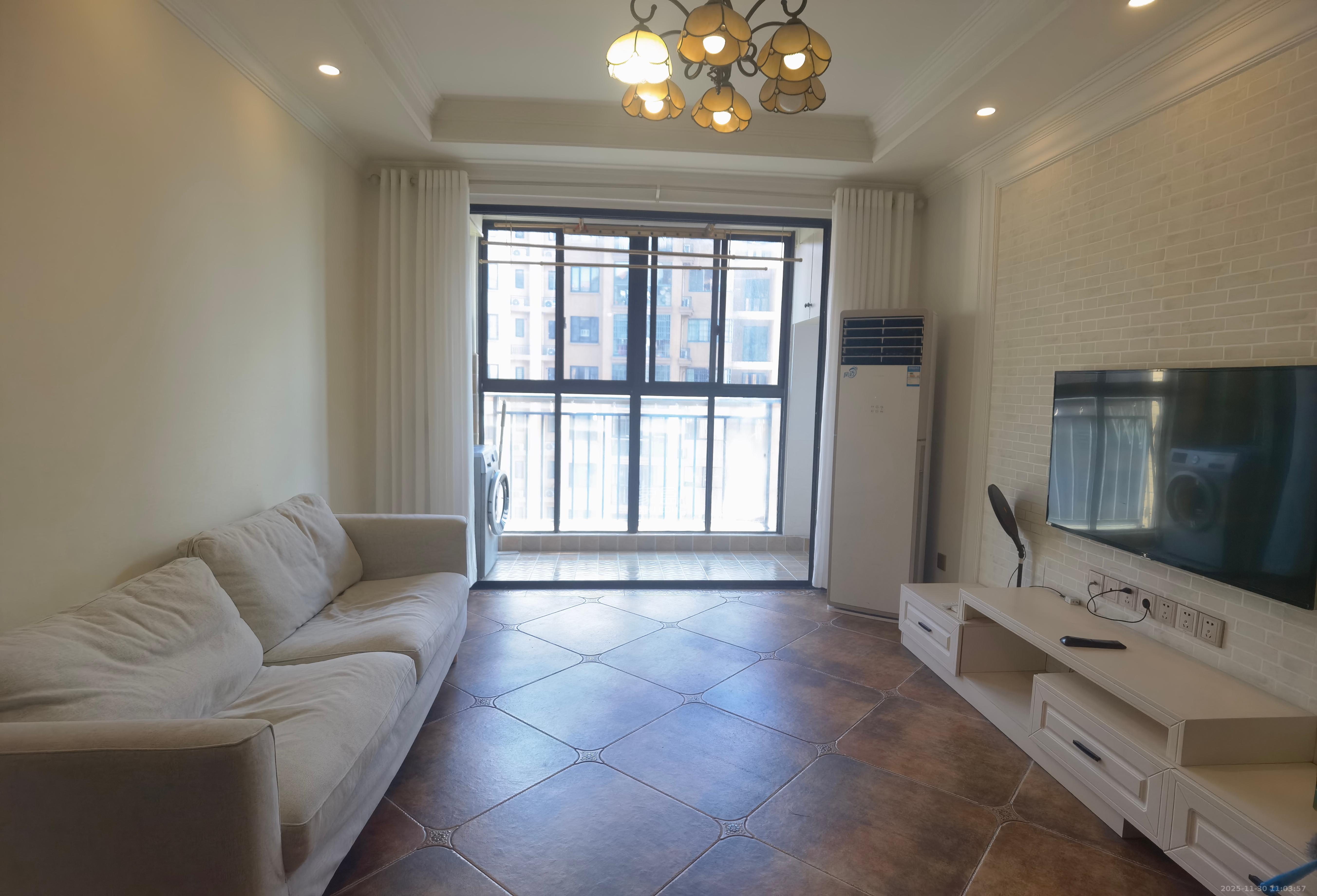 中信凯旋城(中信新城四期) 3室2厅1卫 2100.0元/月 中信凯旋城(中信新城四期) 3室2厅1卫 2100.0元/月室内图