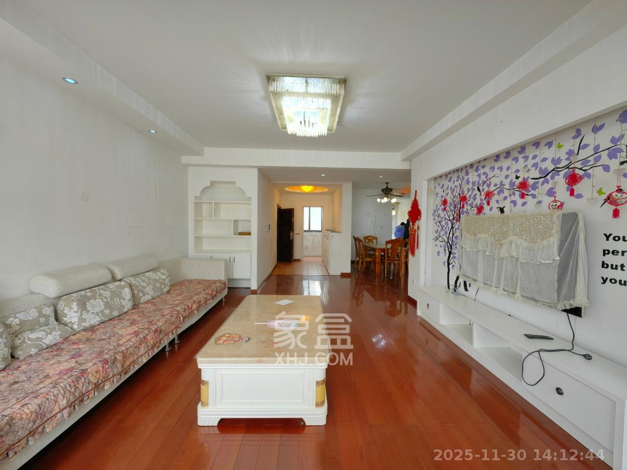 金科东方大院三四期  3室2厅2卫    2800.0元/月