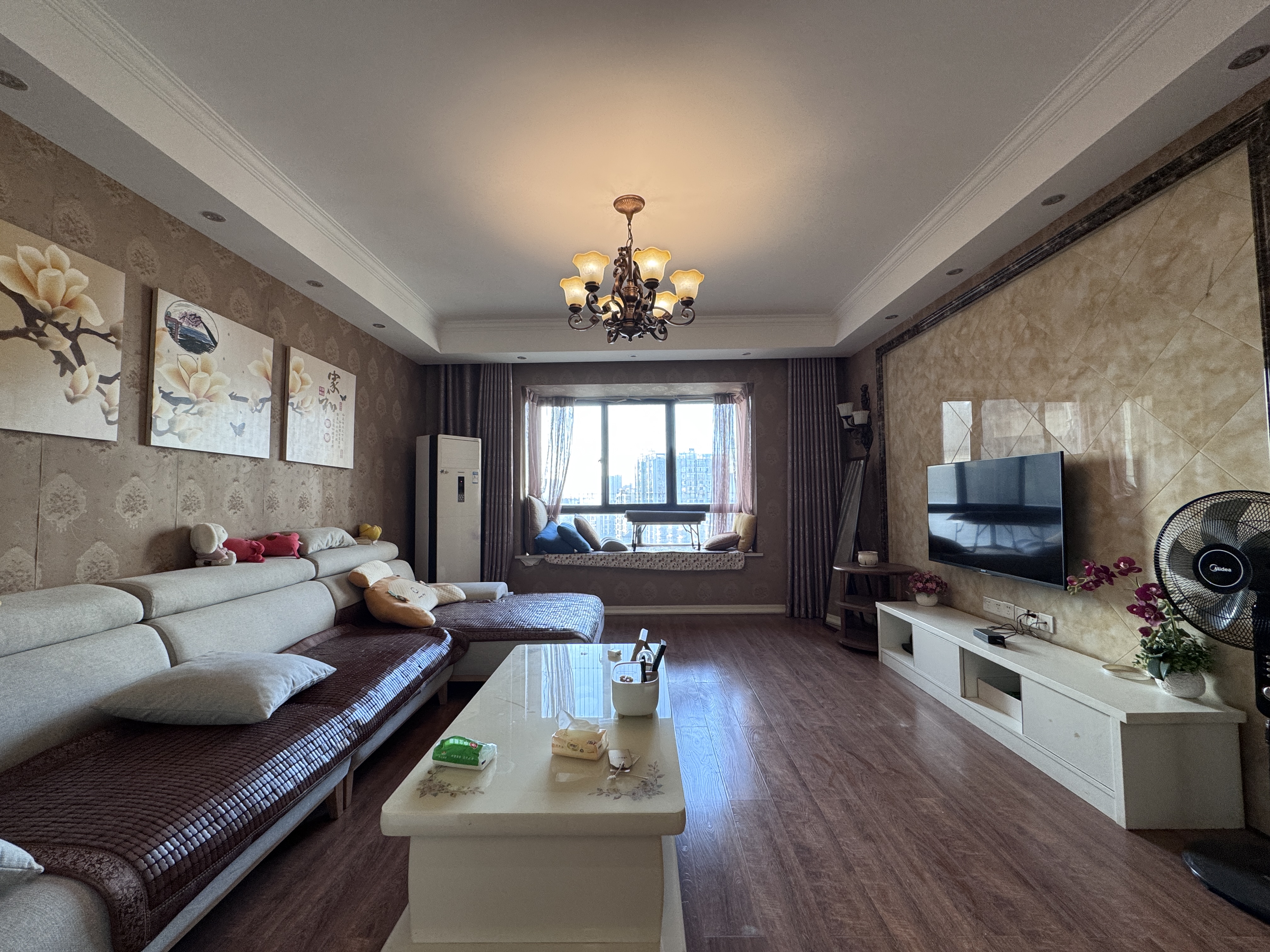 水岸春天 3室2厅2卫 62.0万 水岸春天 3室2厅2卫 62.0万室内图