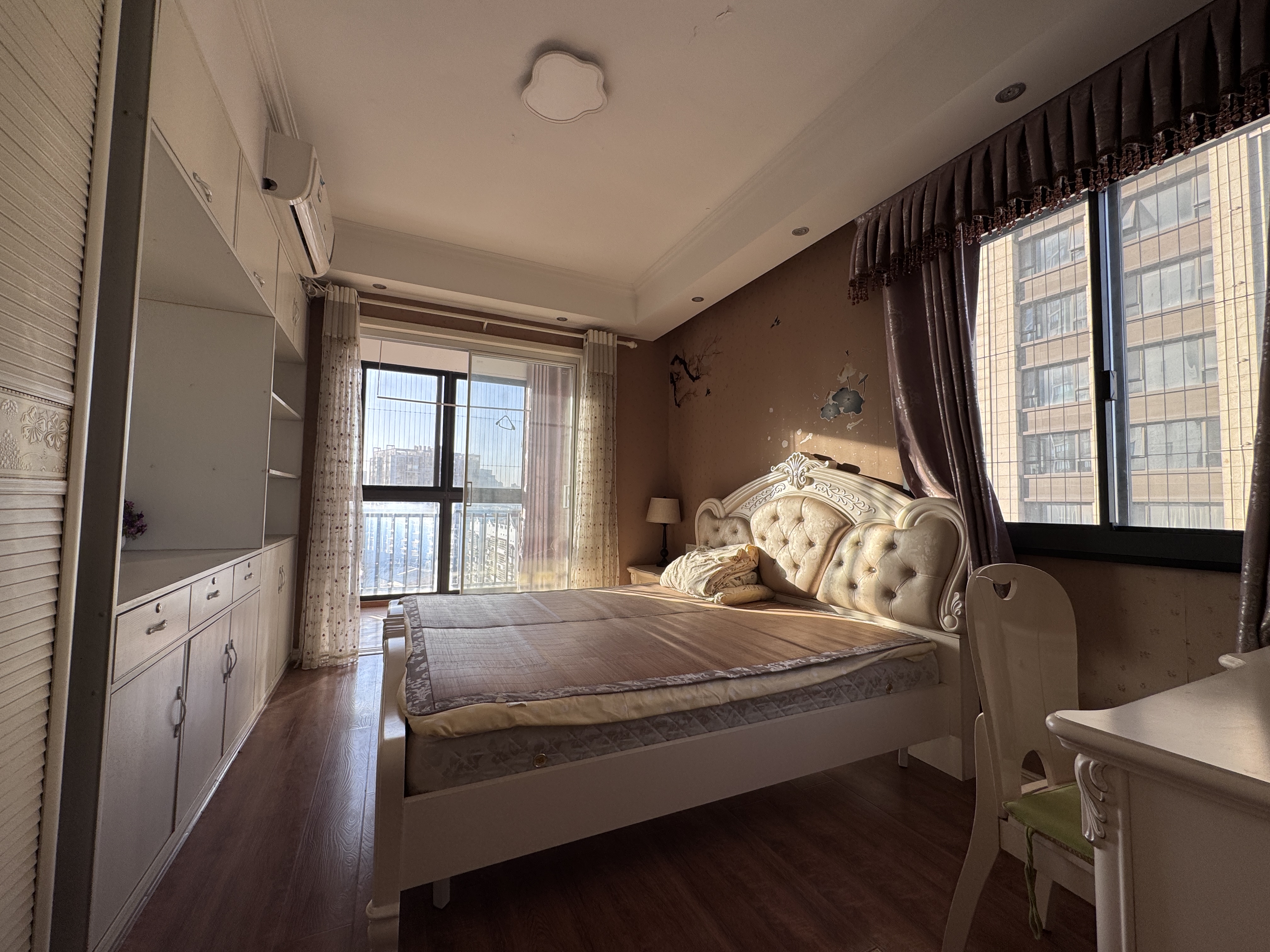 水岸春天 3室2厅2卫 62.0万 水岸春天 3室2厅2卫 62.0万室内图