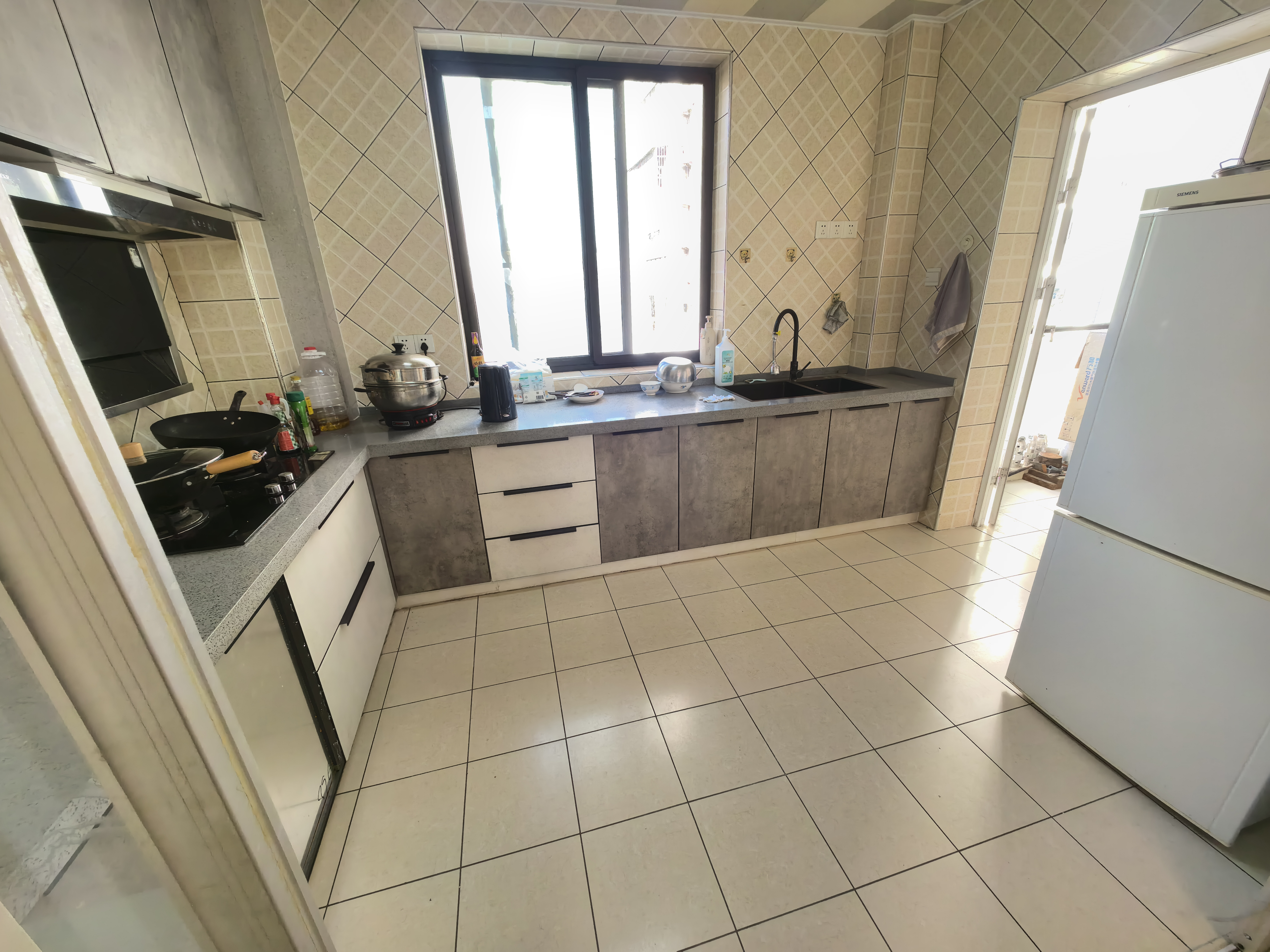 莱茵小镇  4室2厅2卫    40.0万室内图