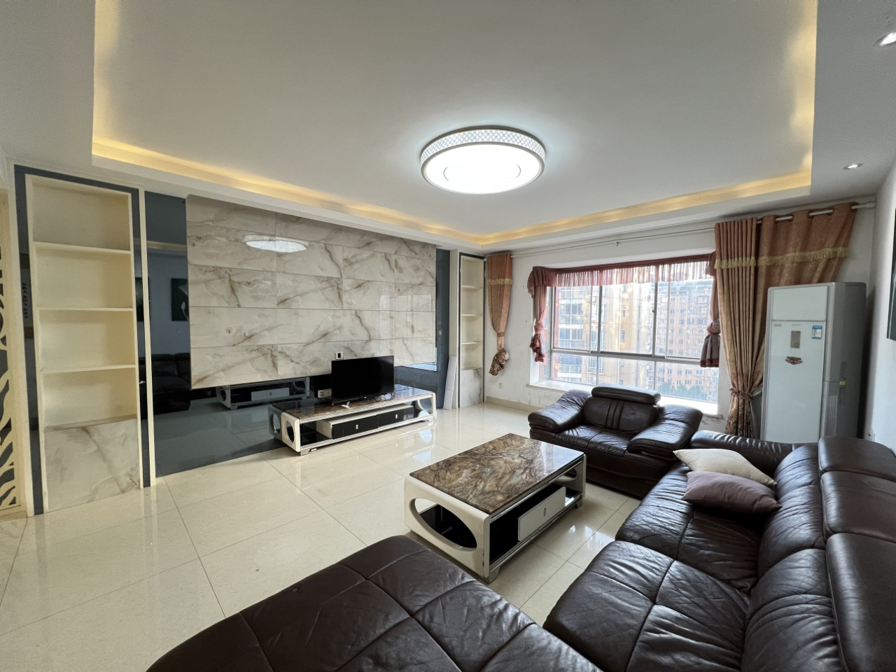 湘银二期世纪花园  3室2厅2卫    54.8万