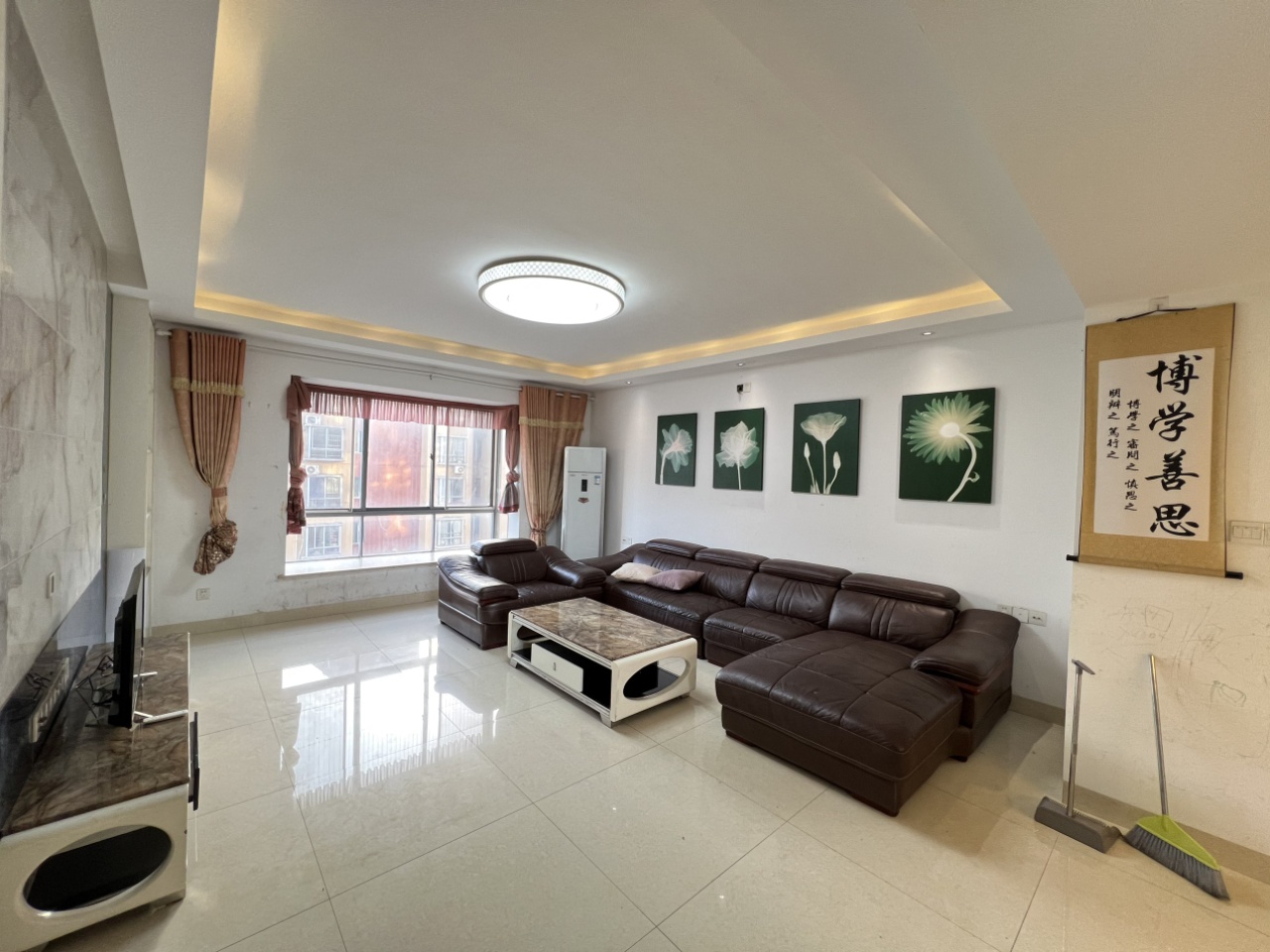 湘银二期世纪花园 3室2厅2卫 54.8万 湘银二期世纪花园 3室2厅2卫 54.8万室内图