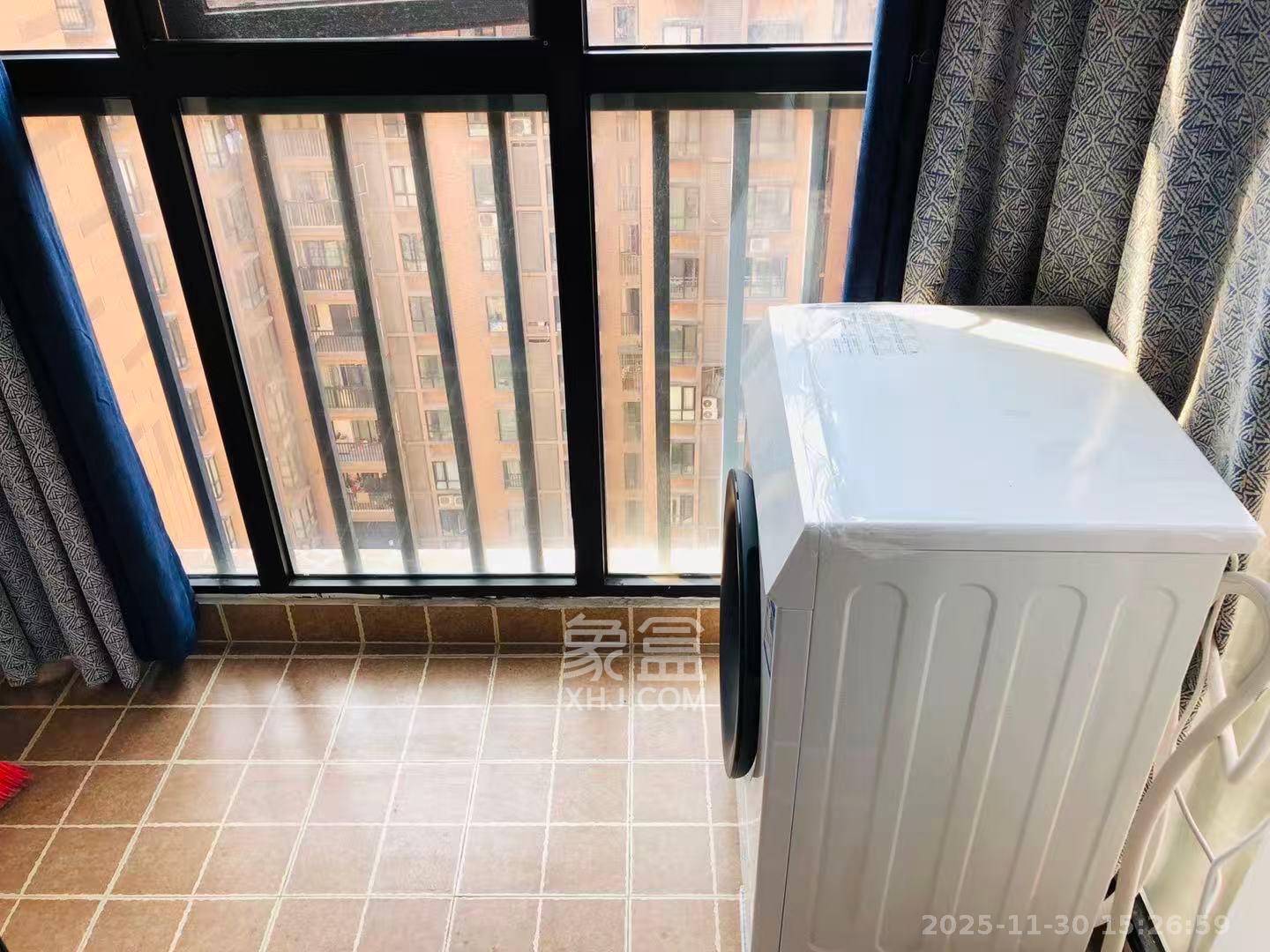 麓谷明珠  2室2厅1卫    2500.0元/月室内图