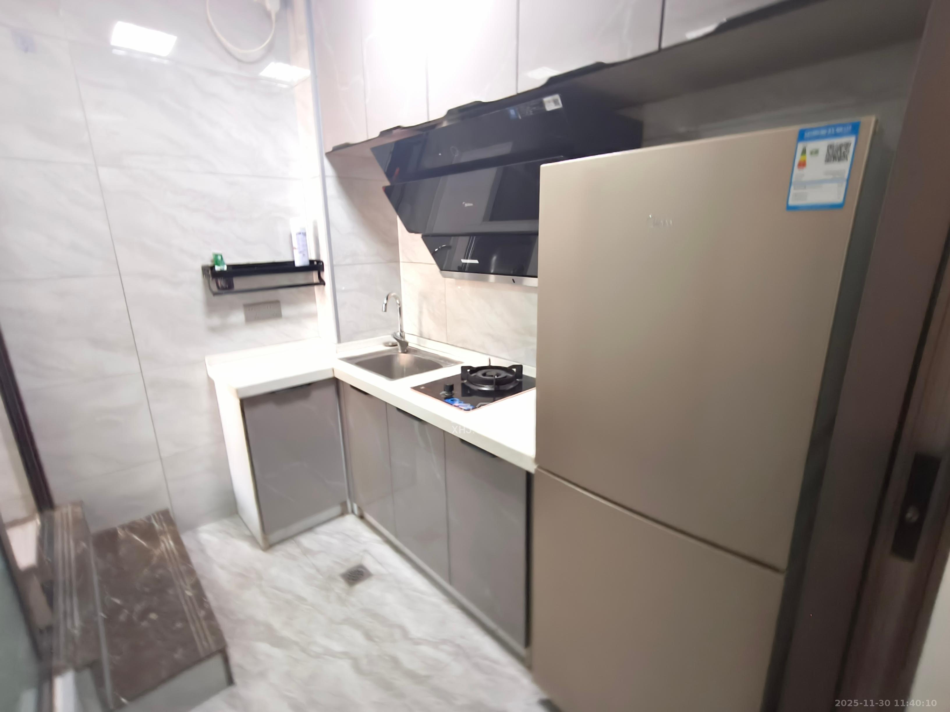 欣积福湾七期 1室1厅1卫 19.8万 欣积福湾七期 1室1厅1卫 19.8万客厅