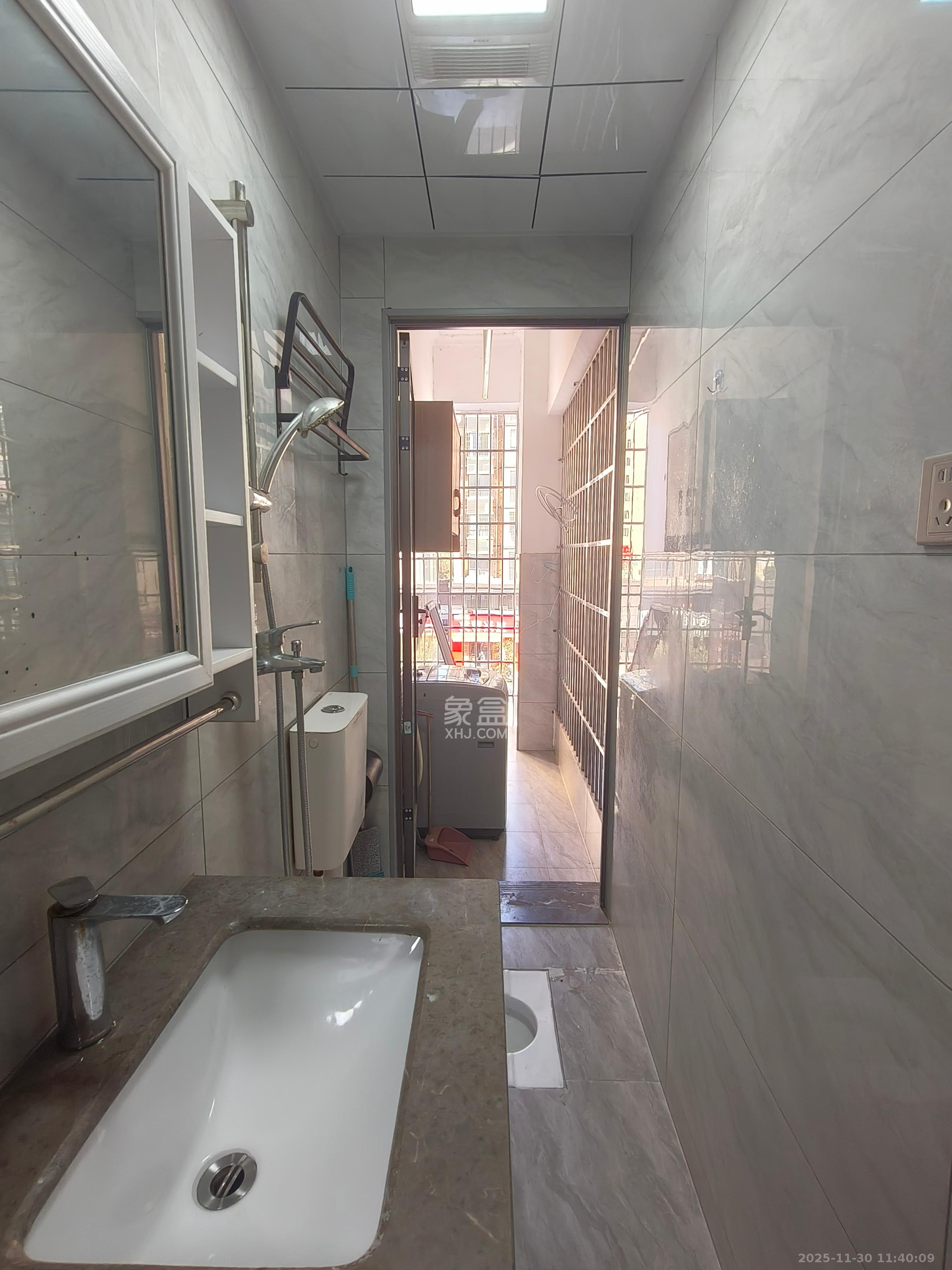 欣积福湾七期 1室1厅1卫 19.8万 欣积福湾七期 1室1厅1卫 19.8万客厅