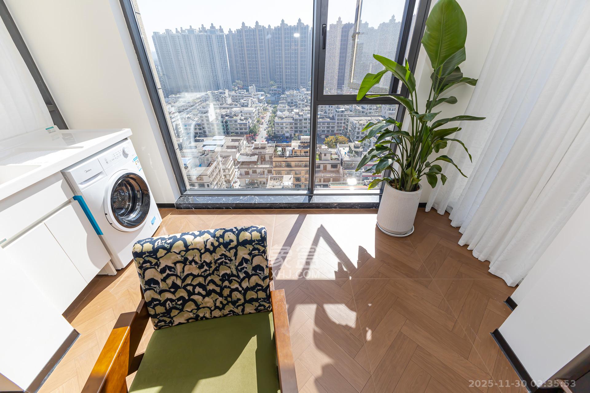 嘉宇银杉(嘉宇西苑) 3室2厅1卫 81.8万 嘉宇银杉(嘉宇西苑) 3室2厅1卫 81.8万阳台