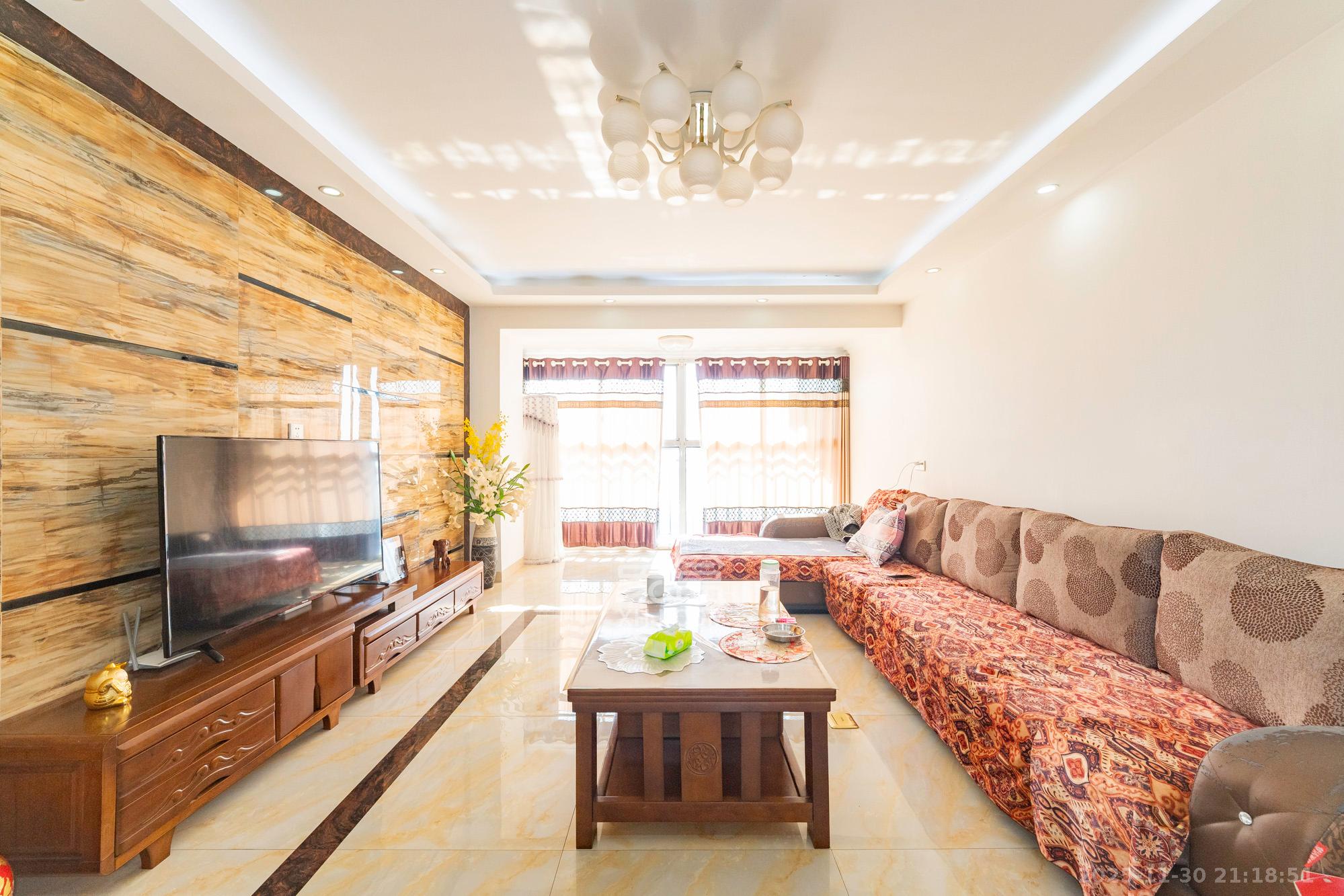 绿洲花园  3室2厅2卫    110.0万