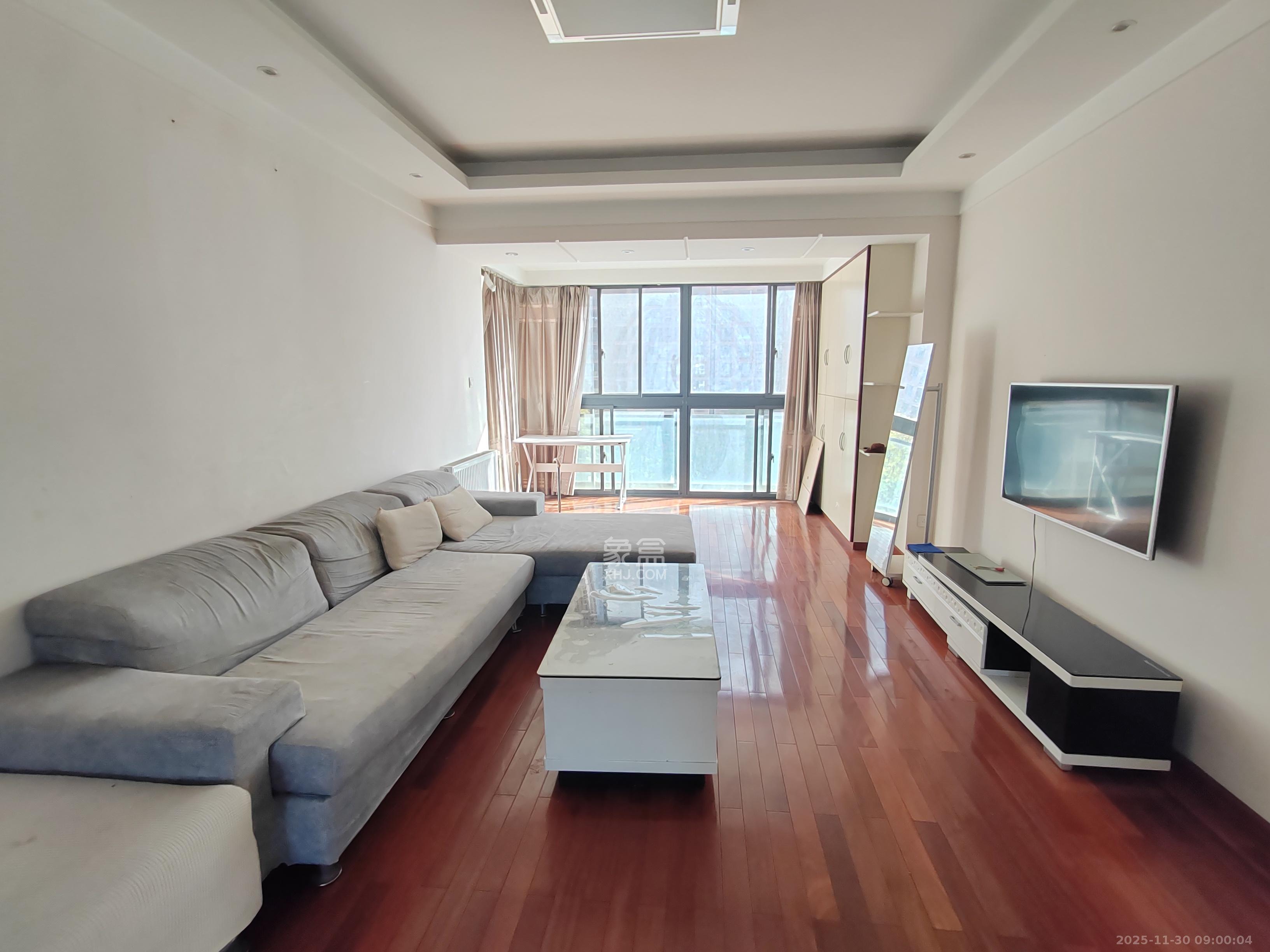 珠江东方明珠（新地东方明珠）一二期  2室2厅1卫    1700.0元/月室内图