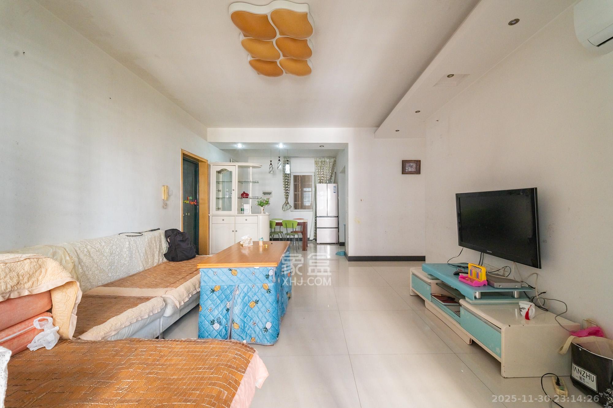 锦璨家园  3室2厅1卫    49.8万客厅