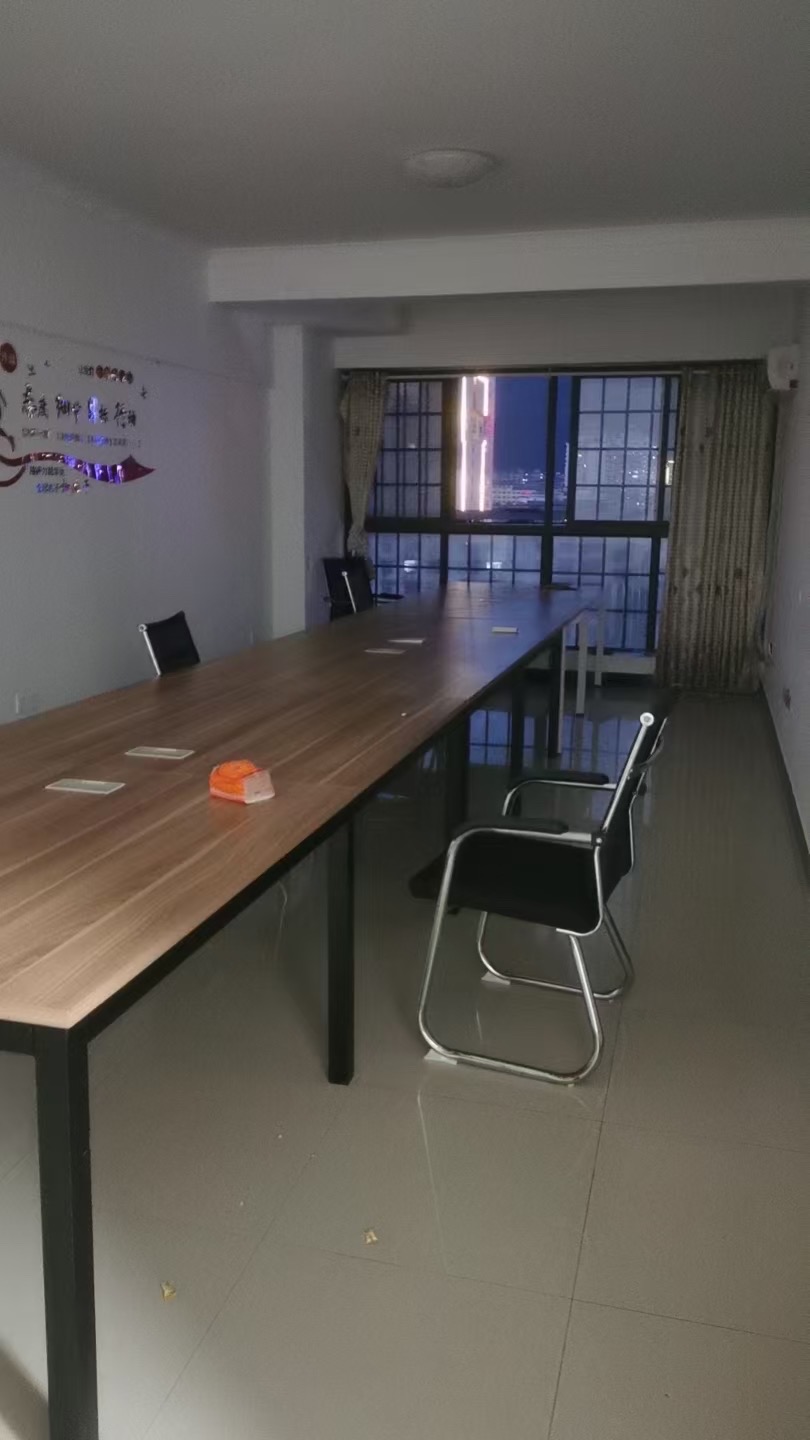 逸臣广场 2室2厅1卫 1700.0元/月 逸臣广场 2室2厅1卫 1700.0元/月室内图