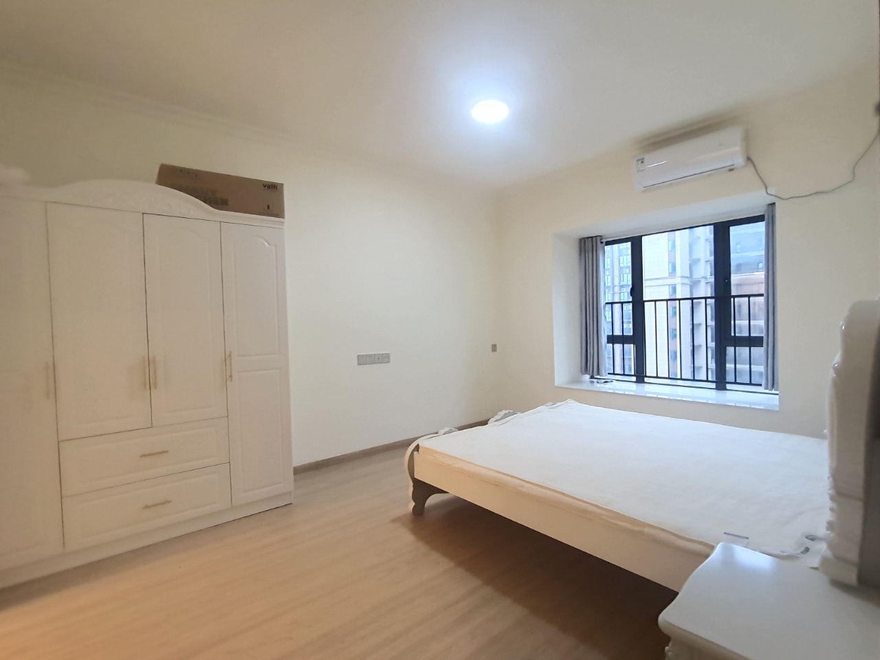 碧桂园梓山府 3室2厅2卫 1800.0元/月 碧桂园梓山府 3室2厅2卫 1800.0元/月室内图