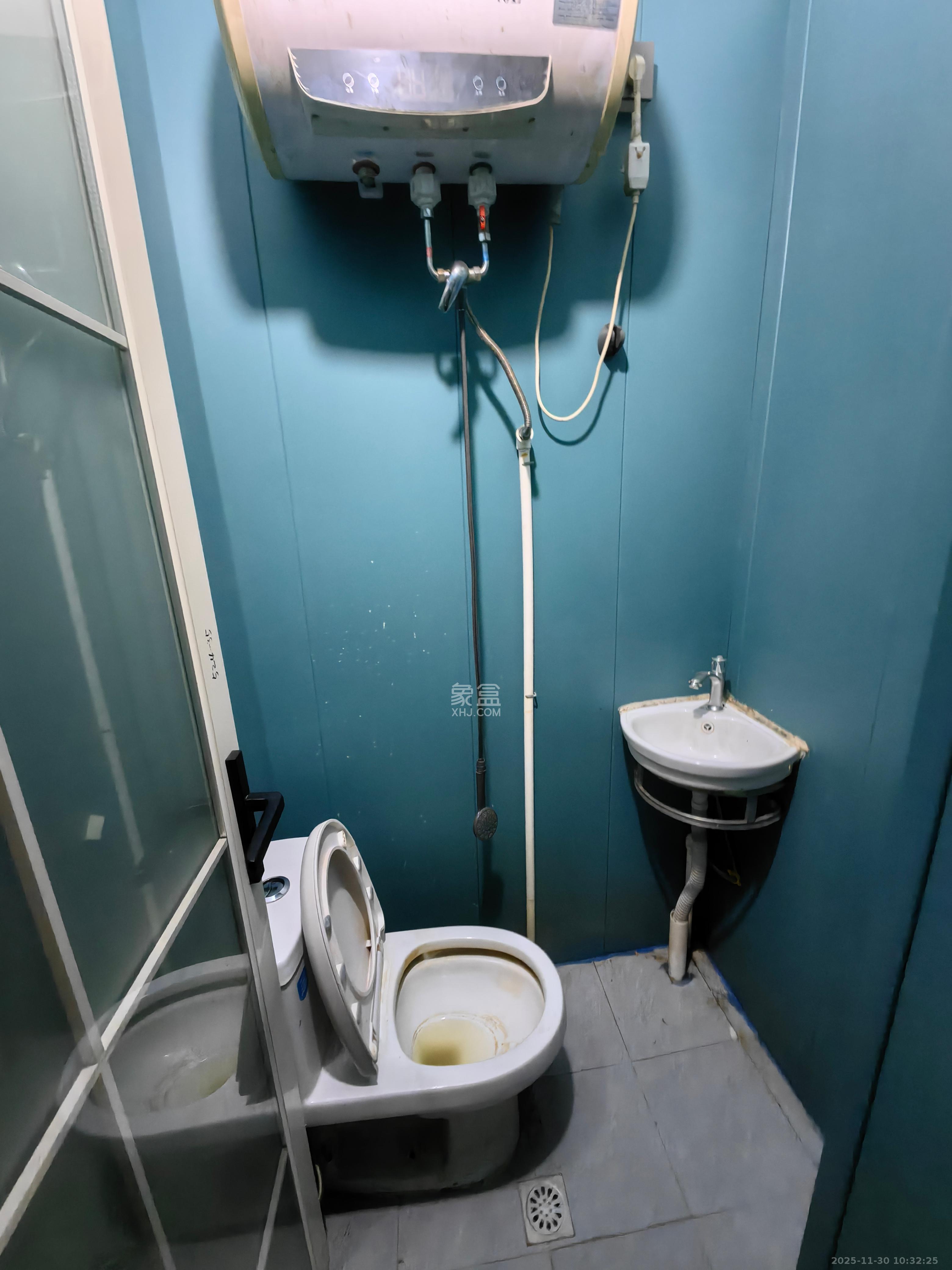 人民新村 2室1厅1卫 1500.0元/月 人民新村 2室1厅1卫 1500.0元/月室内图