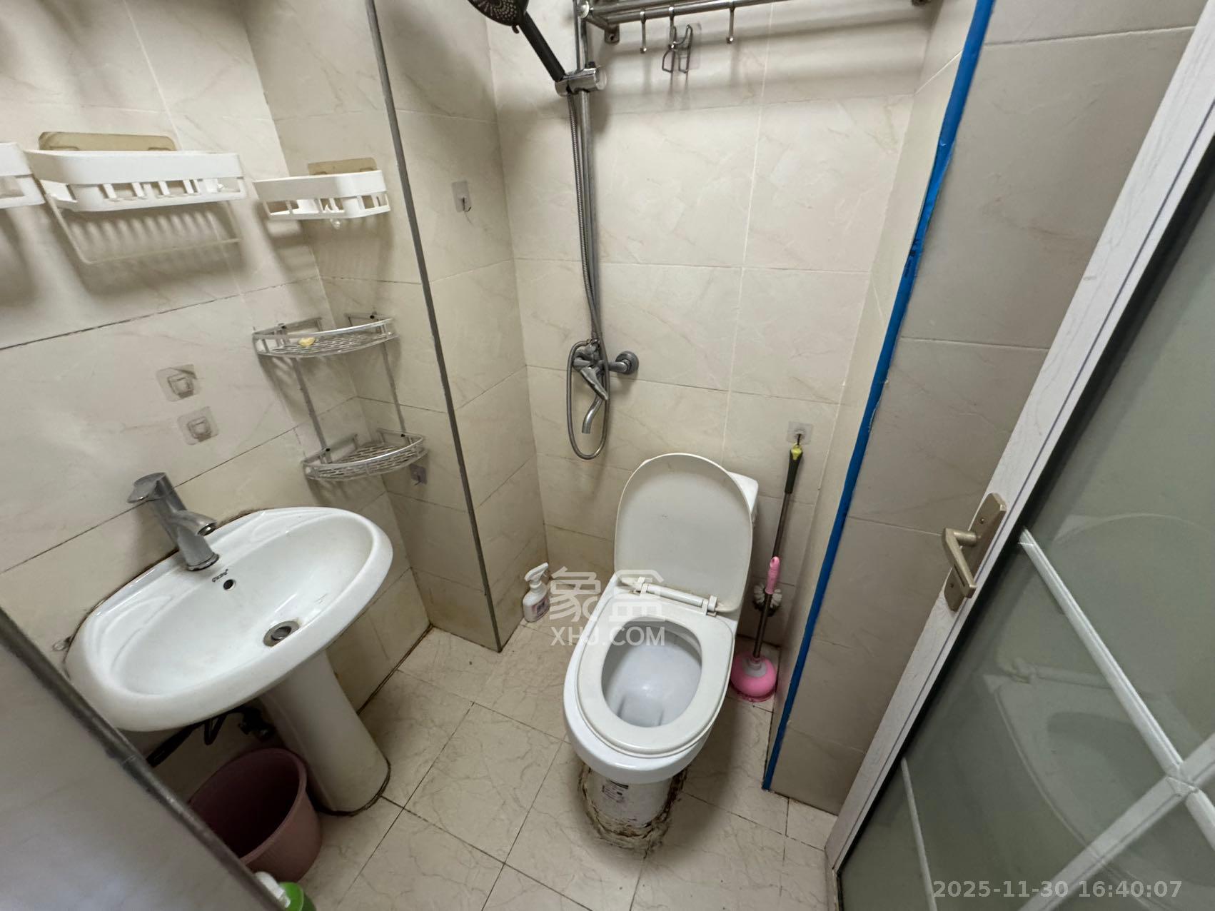 欧亚达国际广场 1室1厅1卫 1200.0元/月 欧亚达国际广场 1室1厅1卫 1200.0元/月室内图