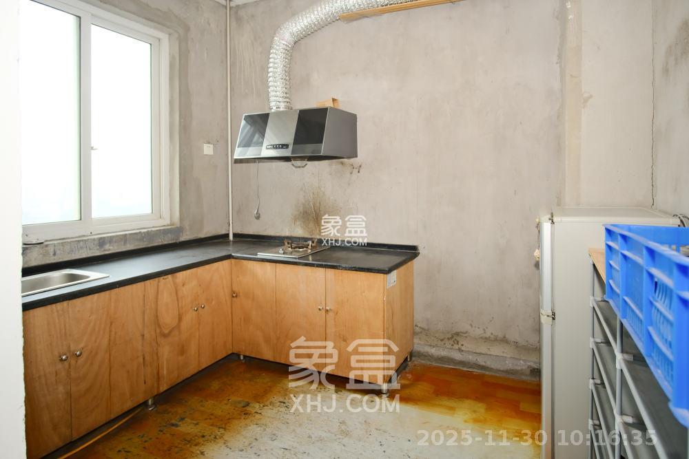 世景华庭  4室2厅2卫    1000.0元/月室内图