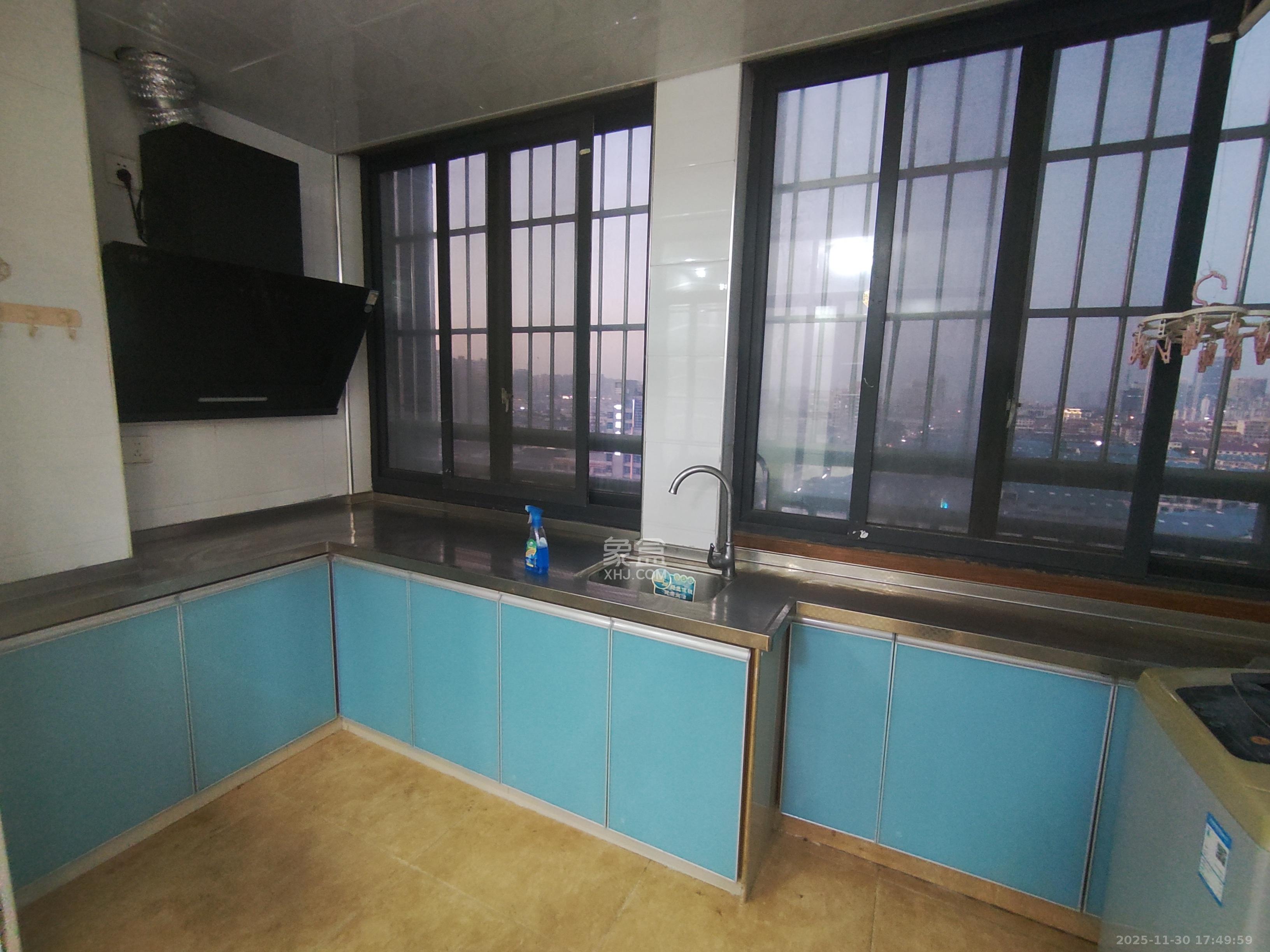 尚都花园城 1室1厅1卫 1300.0元/月 尚都花园城 1室1厅1卫 1300.0元/月室内图