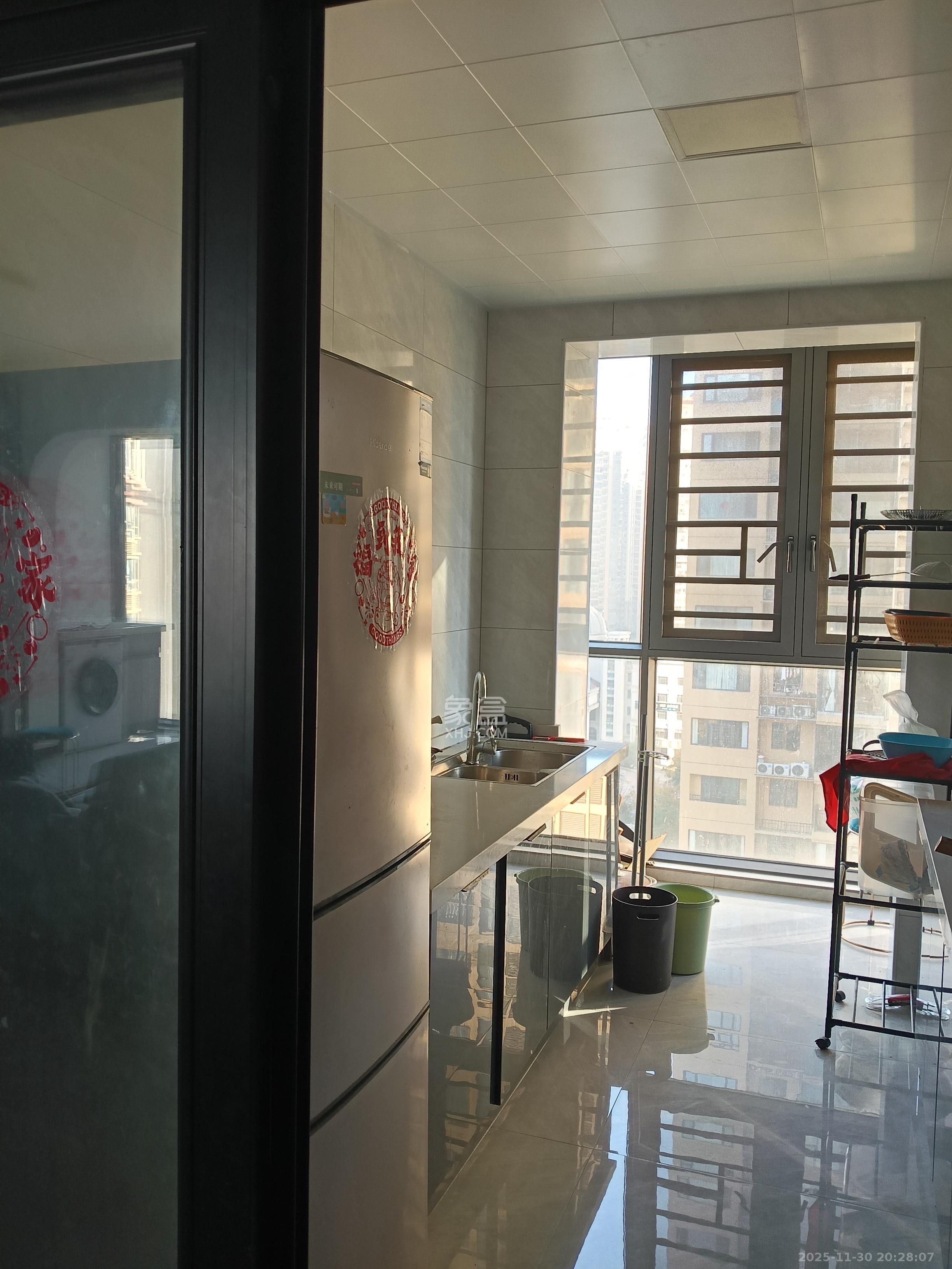 江山帝景雅典 3室2厅2卫 2500.0元/月 江山帝景雅典 3室2厅2卫 2500.0元/月室内图