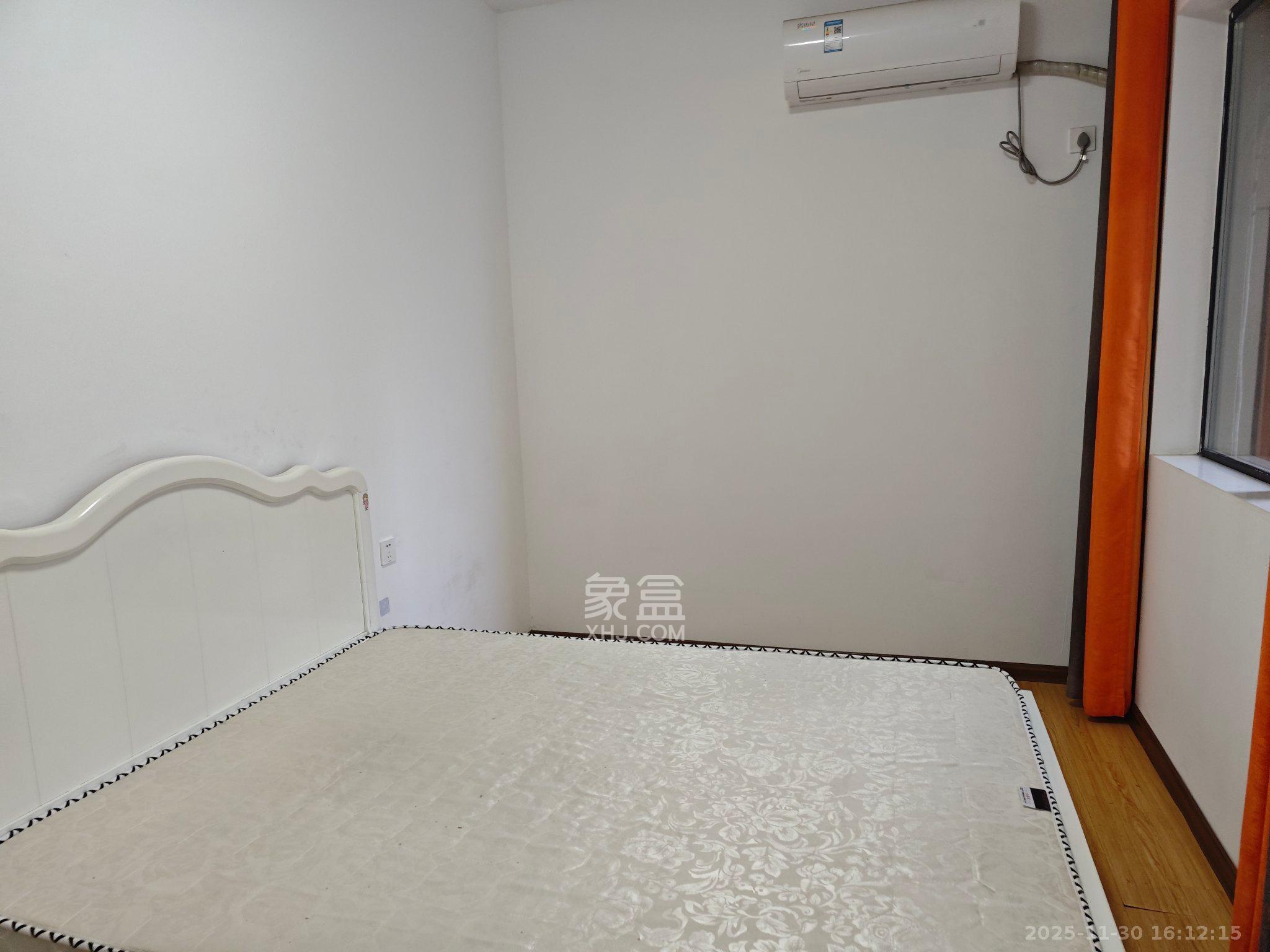 阳光城尚东湾悦江府  3室2厅1卫    2600.0元/月室内图