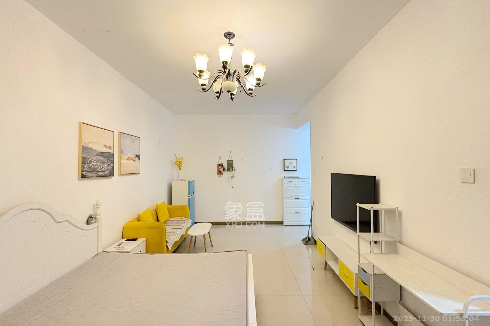 华瑞电子商厦（湖南科佳摄影城）  1室0厅0卫    38.5万