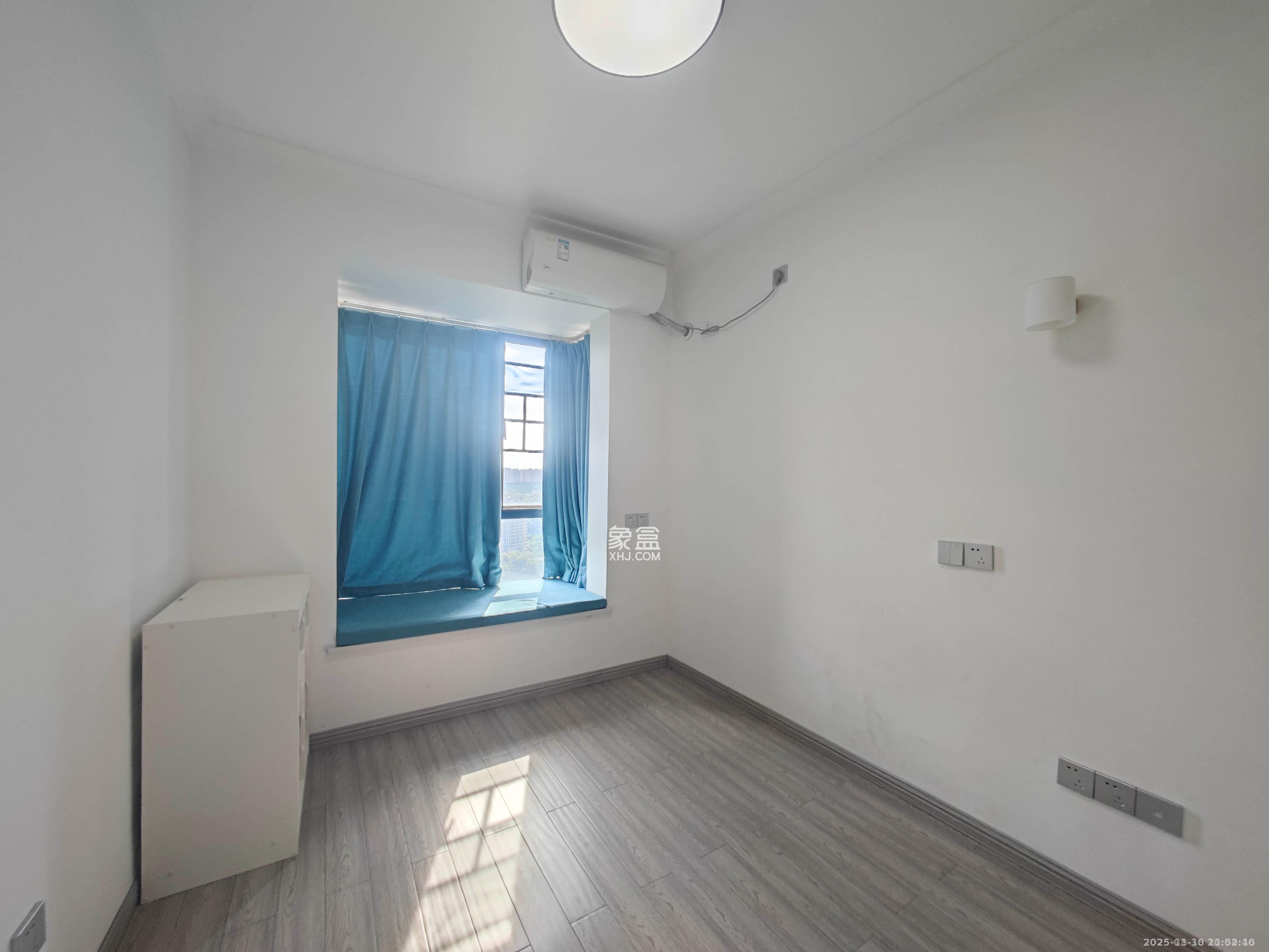 中建嘉和城 3室2厅1卫 2300.0元/月 中建嘉和城 3室2厅1卫 2300.0元/月室内图