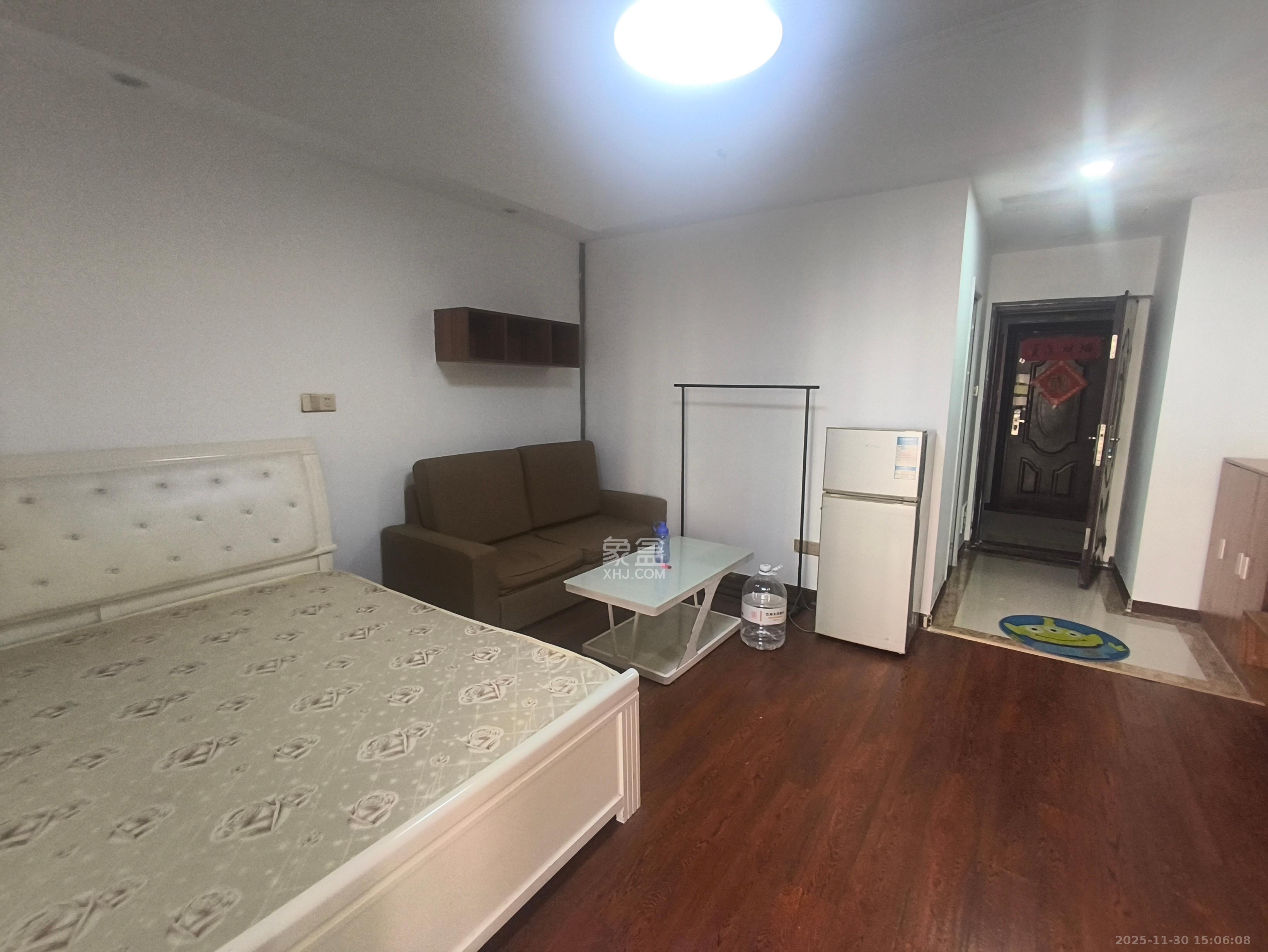 金鼎公园尚  1室1厅1卫    1100.0元/月