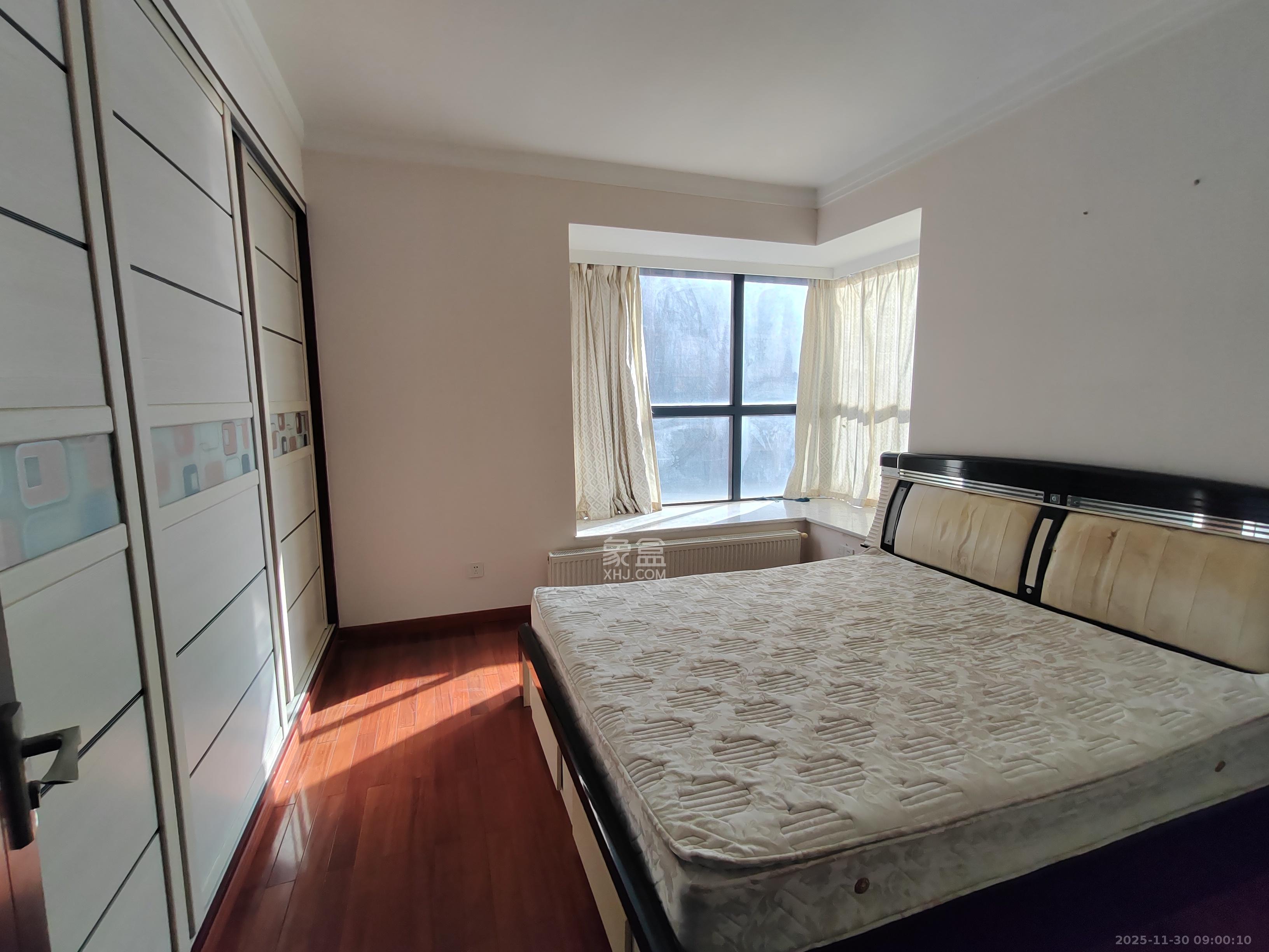 珠江东方明珠（新地东方明珠）一二期  2室2厅1卫    1700.0元/月室内图