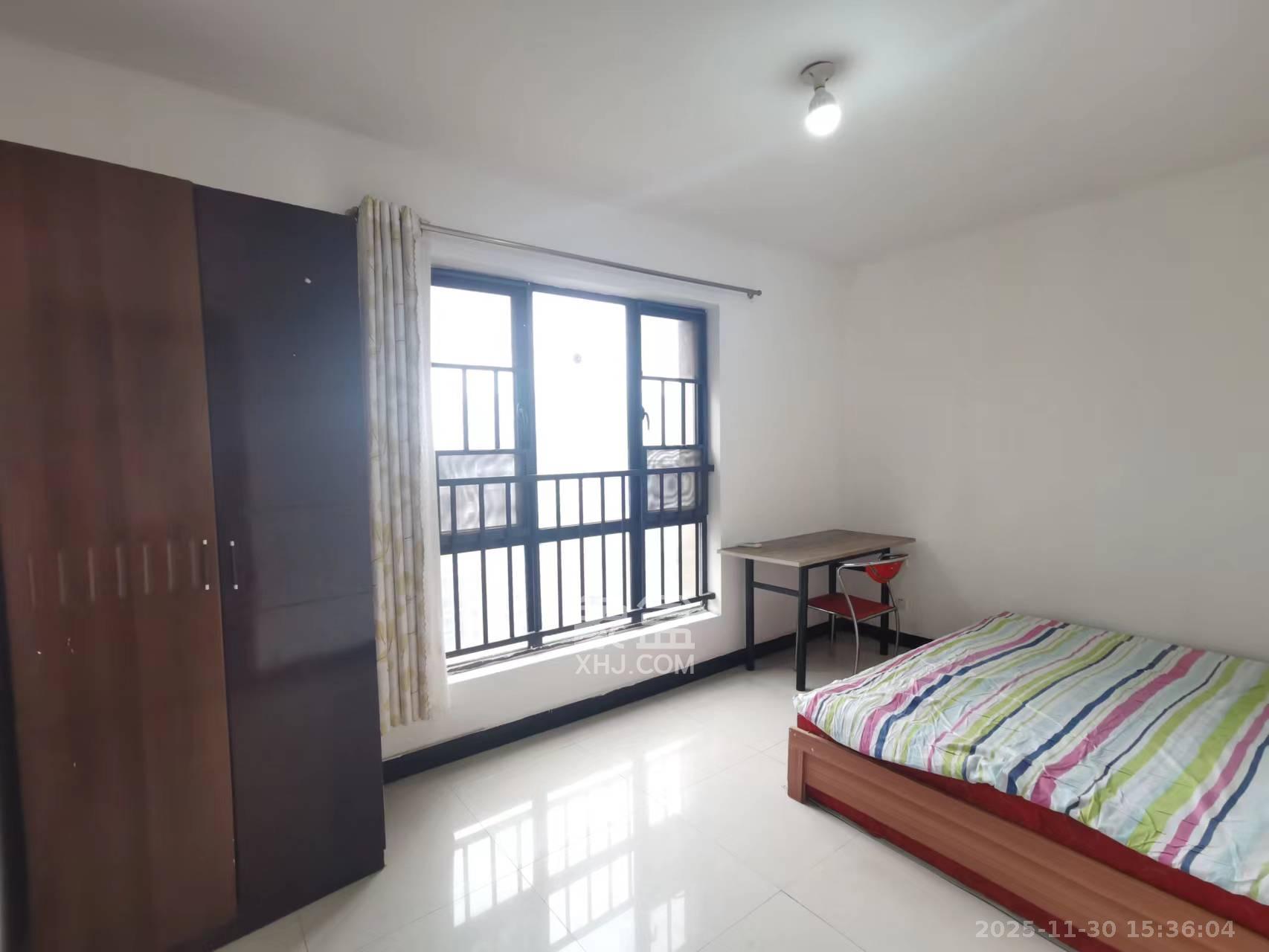 三一街区 3室2厅1卫 1400.0元/月 三一街区 3室2厅1卫 1400.0元/月室内图