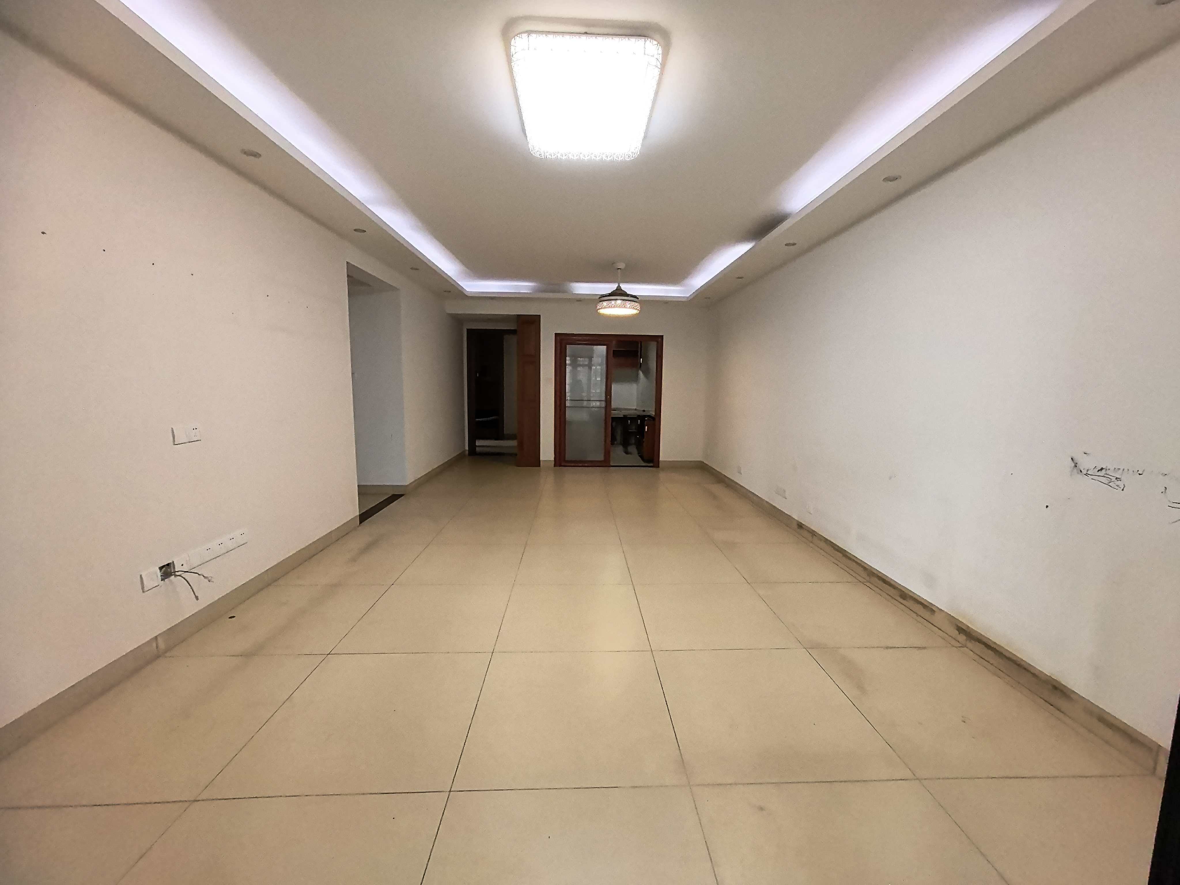 和风江岸  3室2厅2卫    3500.0元/月